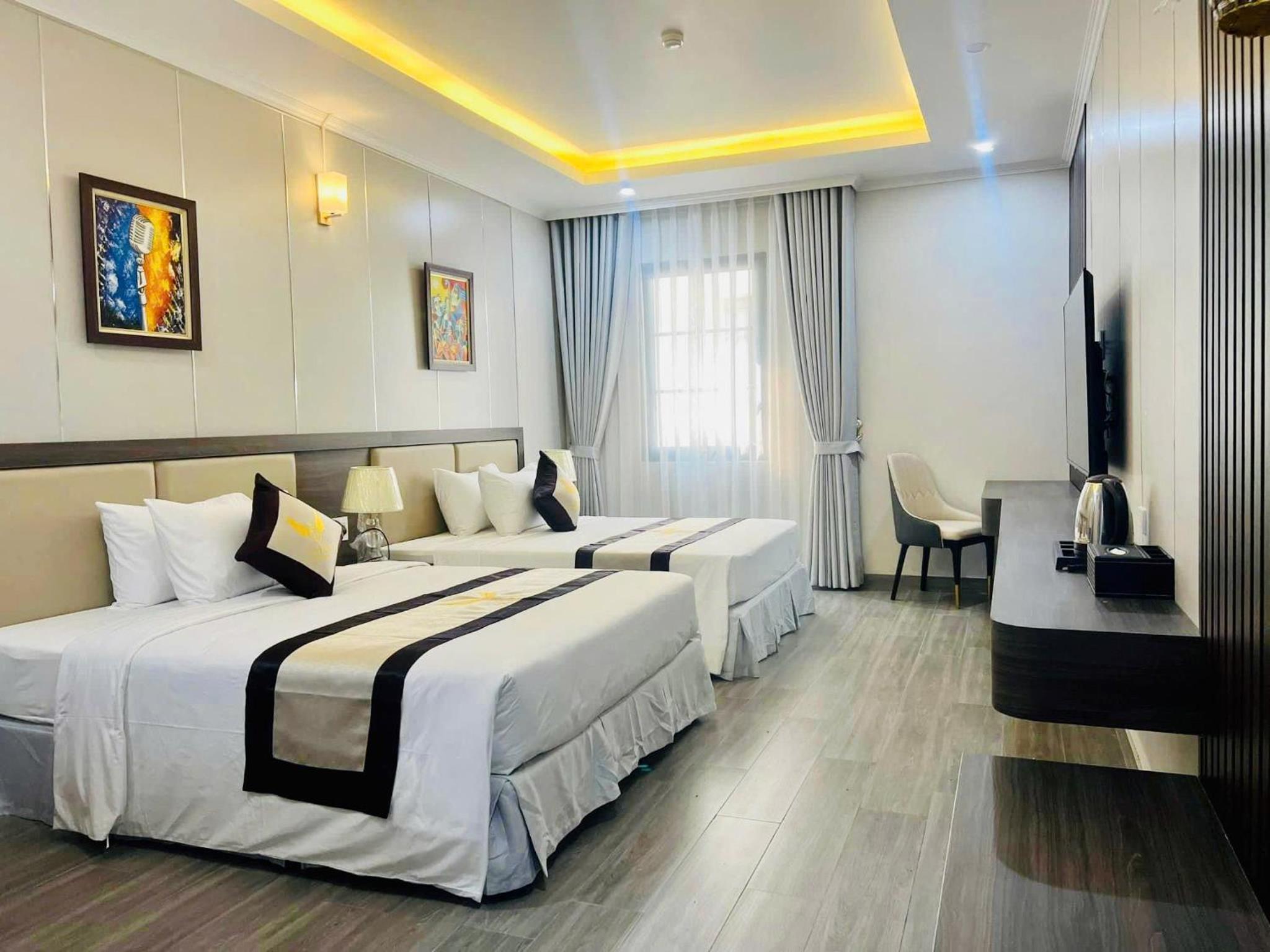 Twin Room With View