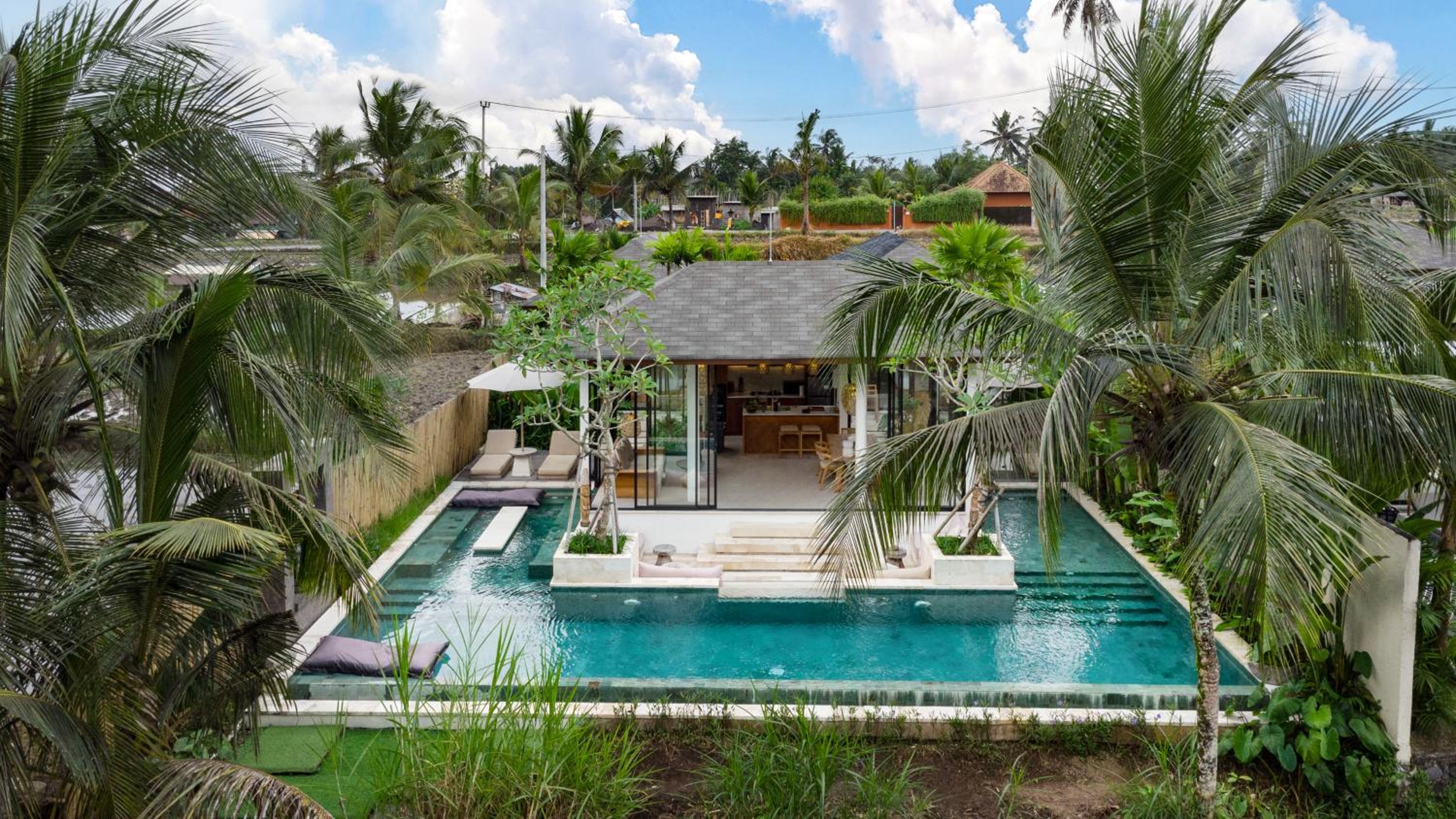 Two-Bedroom Villa - Photo 10