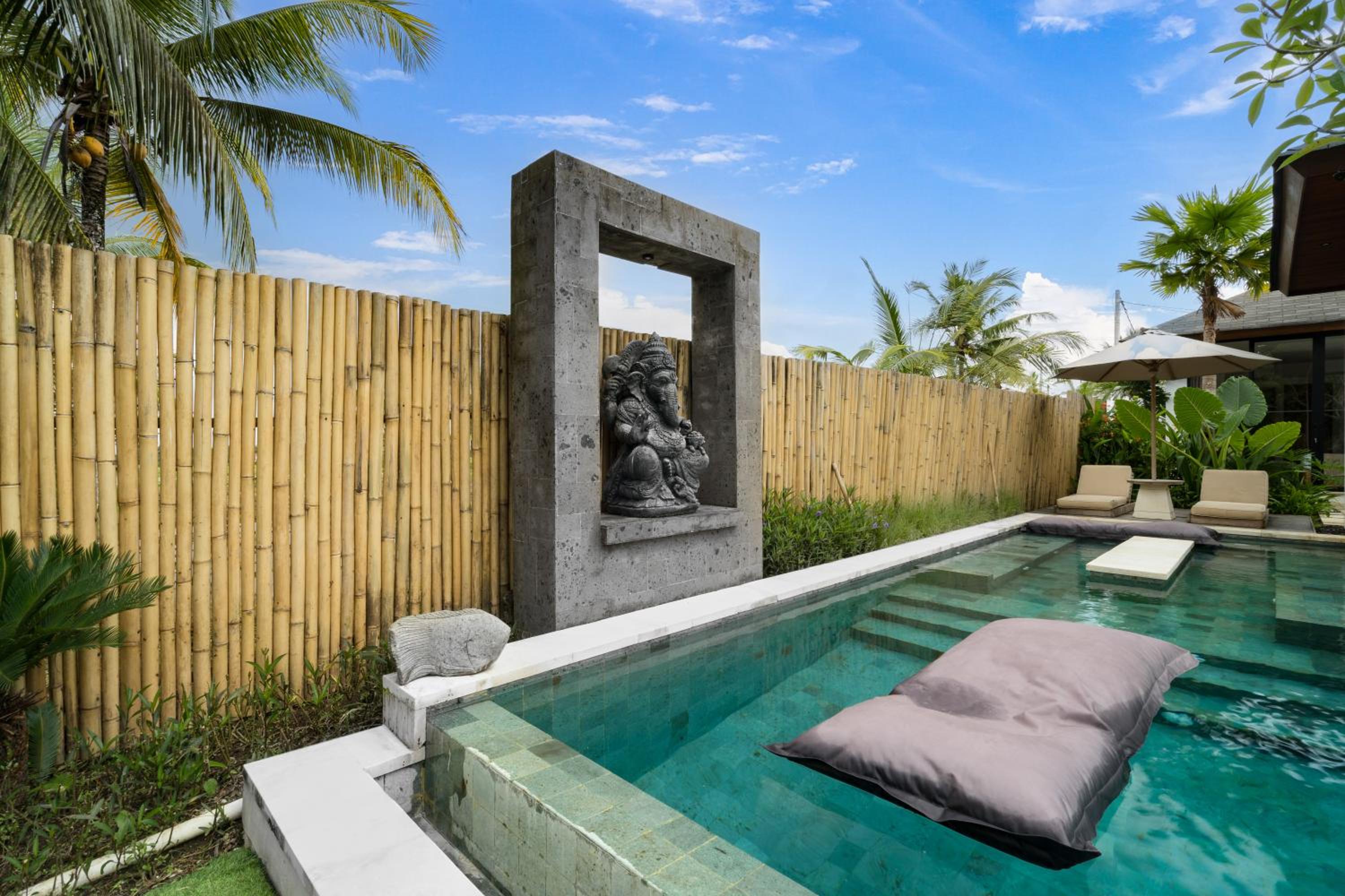 Two-Bedroom Villa - Photo 7
