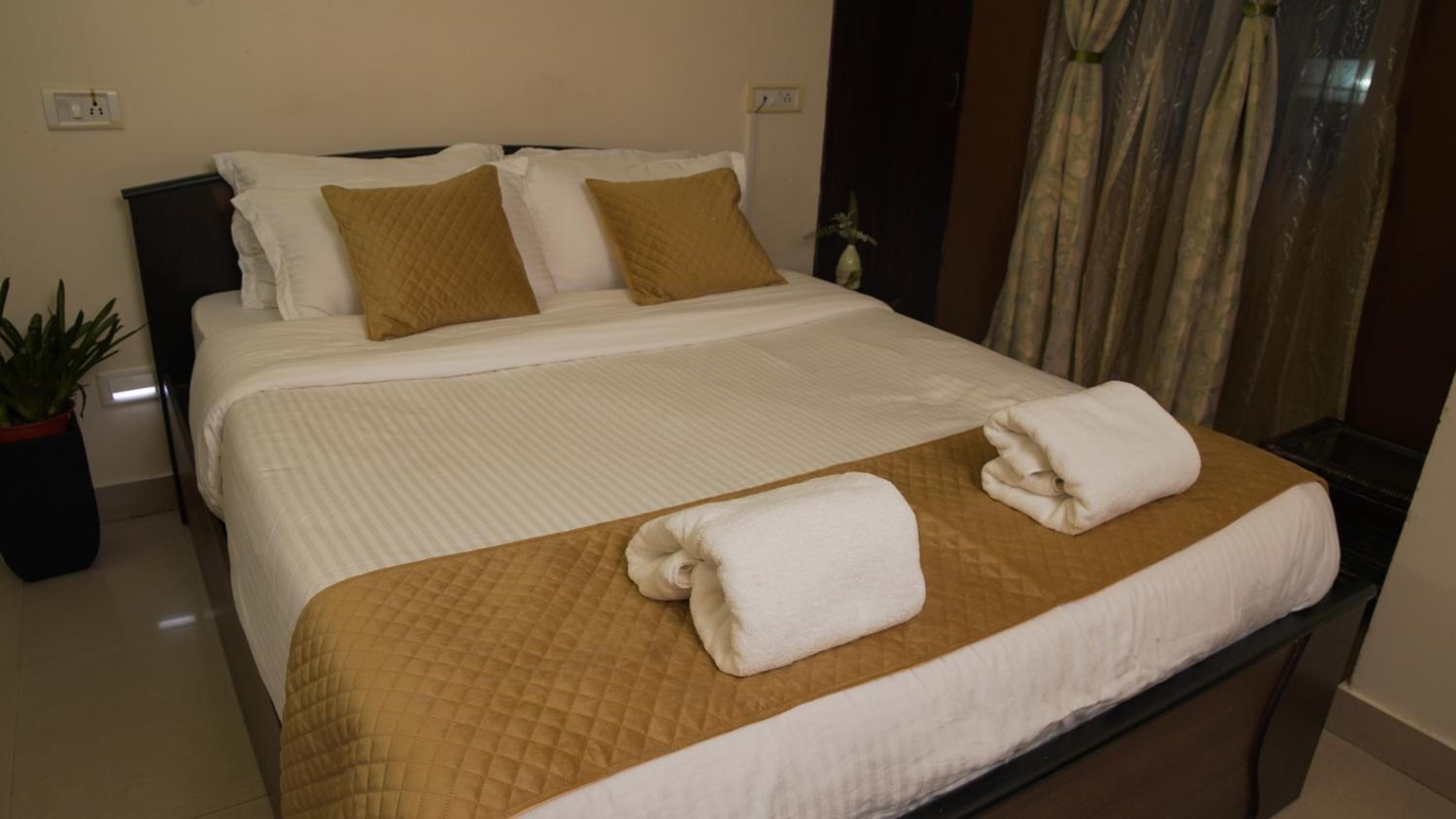 Small Double Room - Photo 6