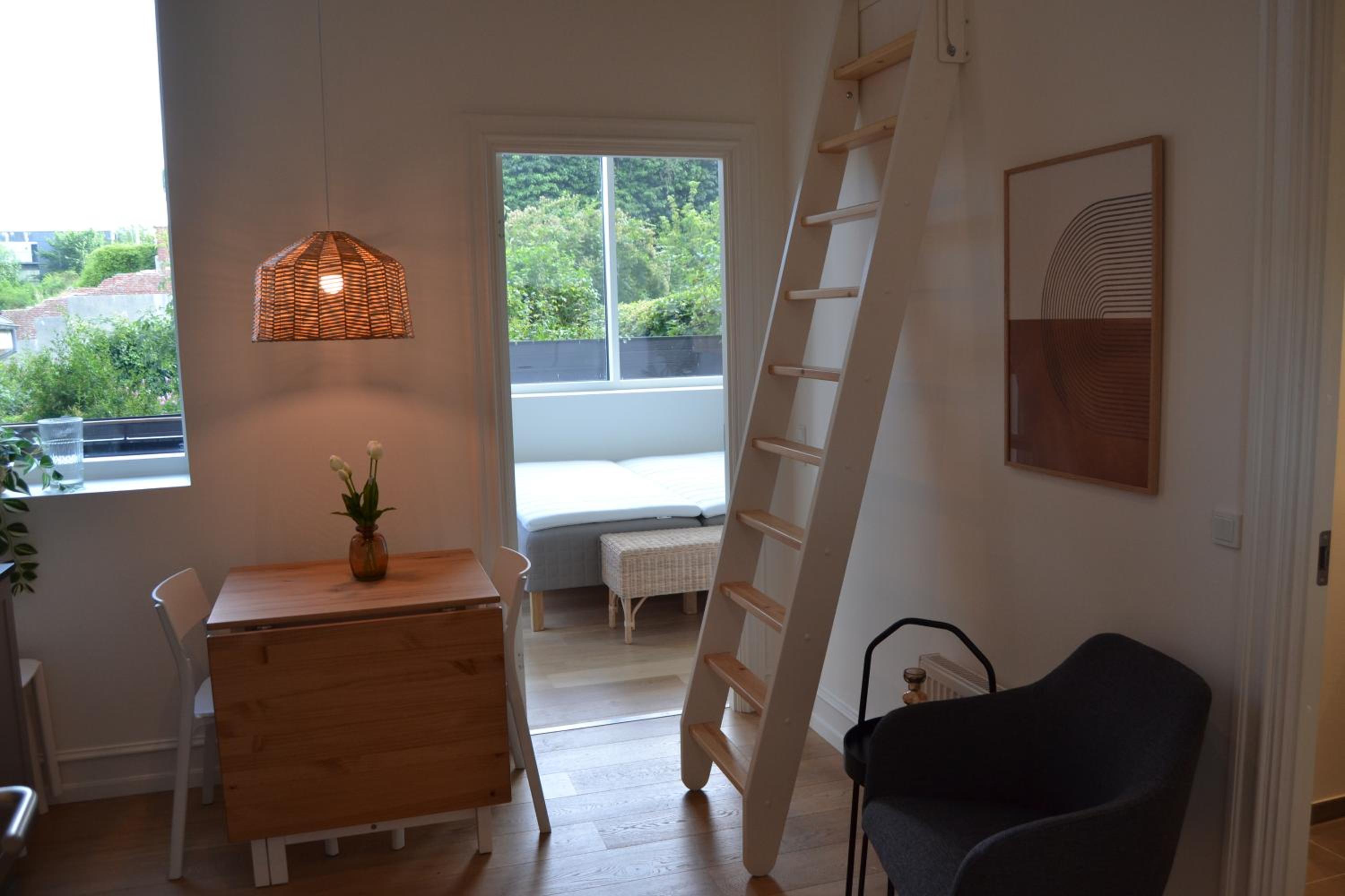 Two-Bedroom Deluxe Apartment with Balcony