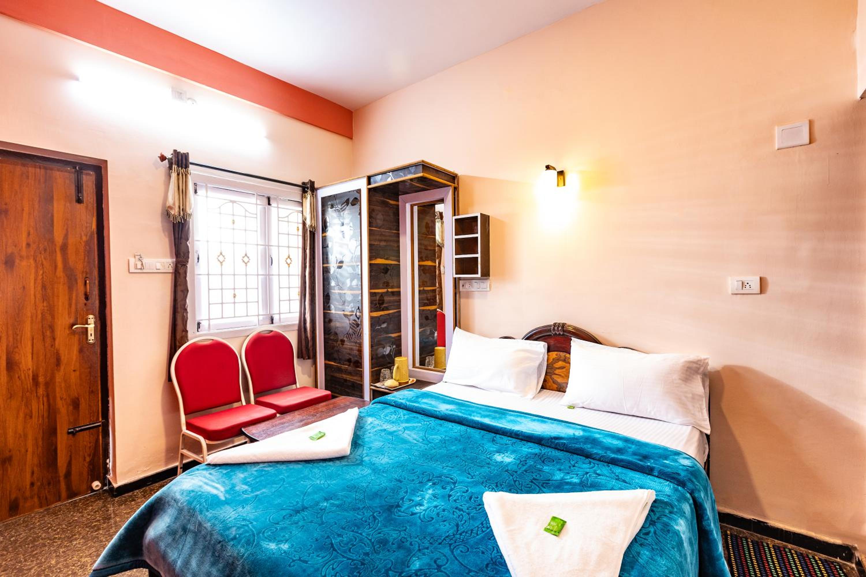 Double Room - Photo 14