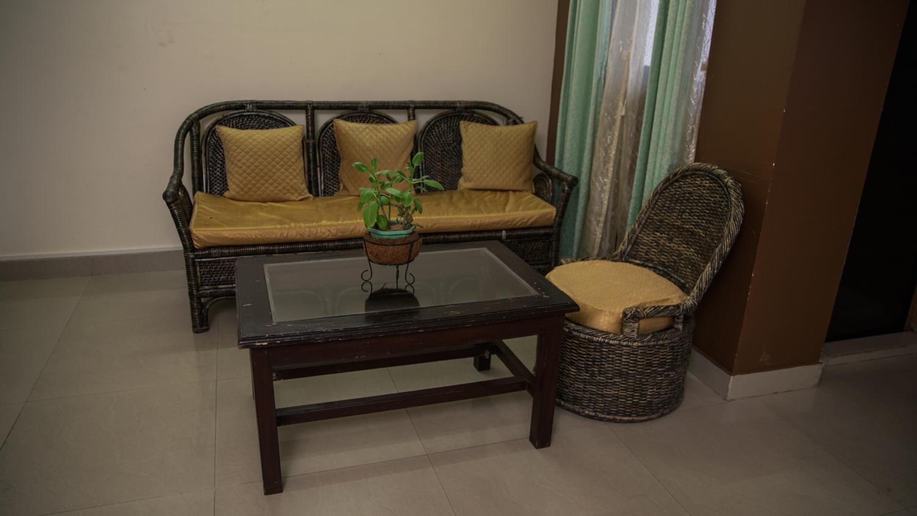 Queen Room - Photo 17
