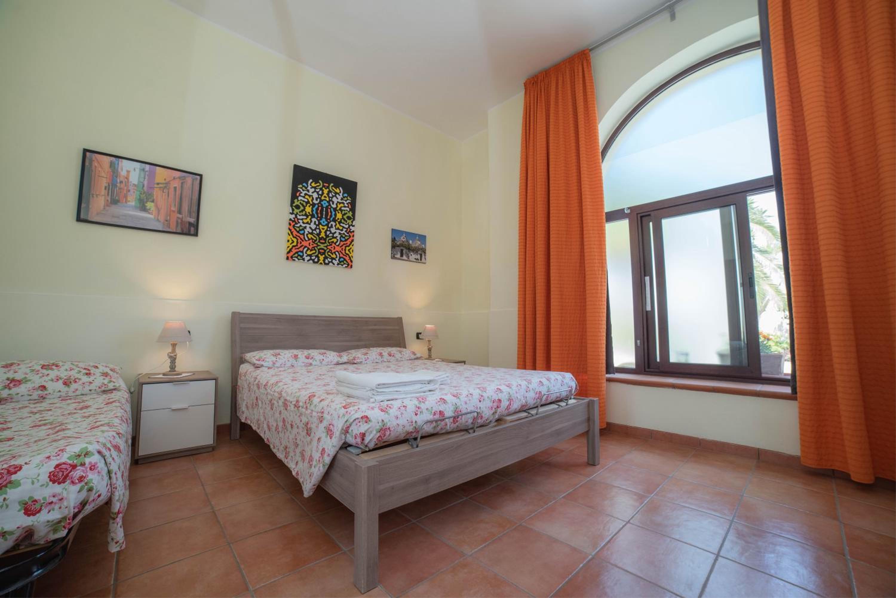 Triple Room with Private Bathroom photo 2