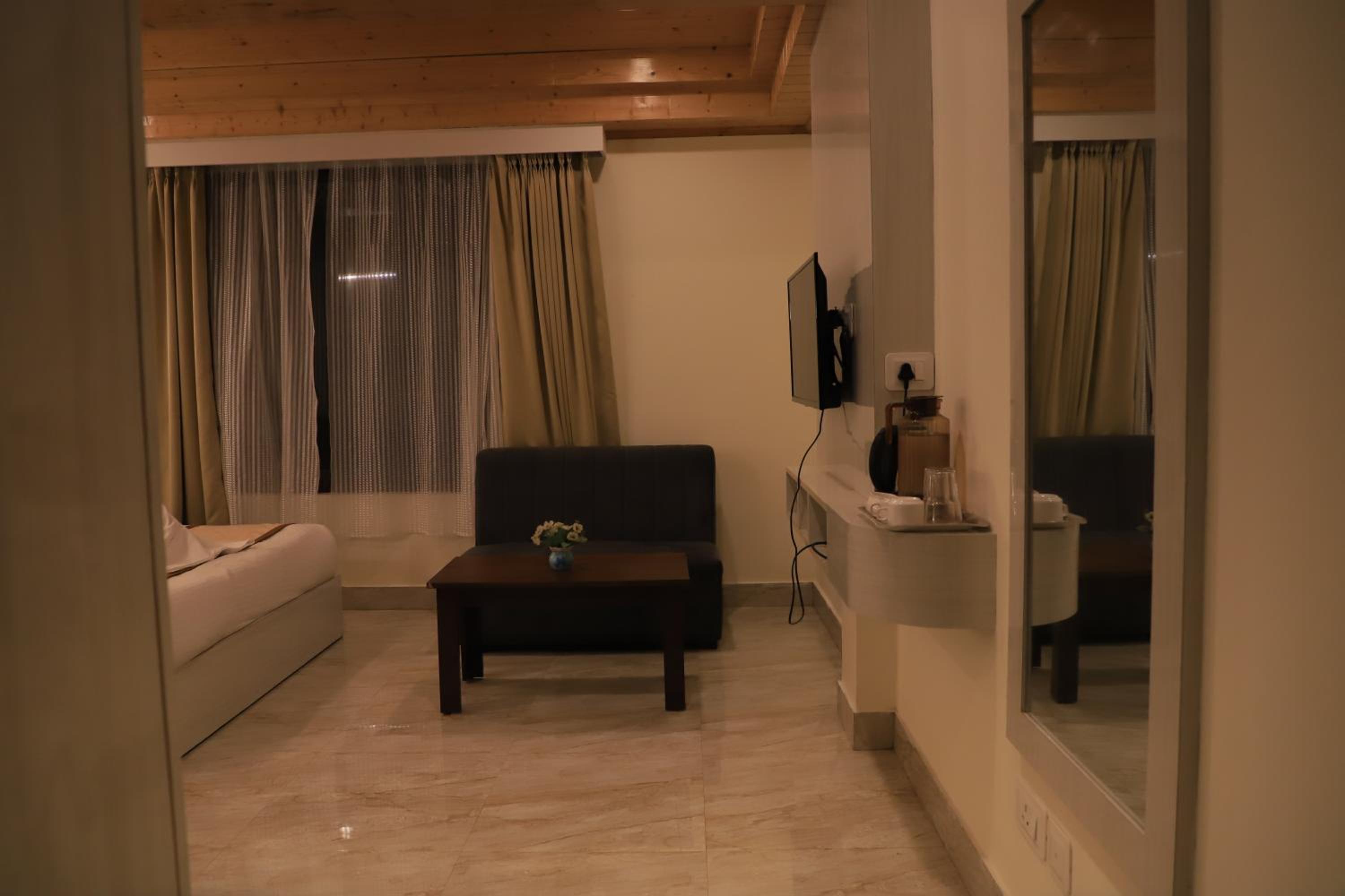 Double Room with Garden View photo 3