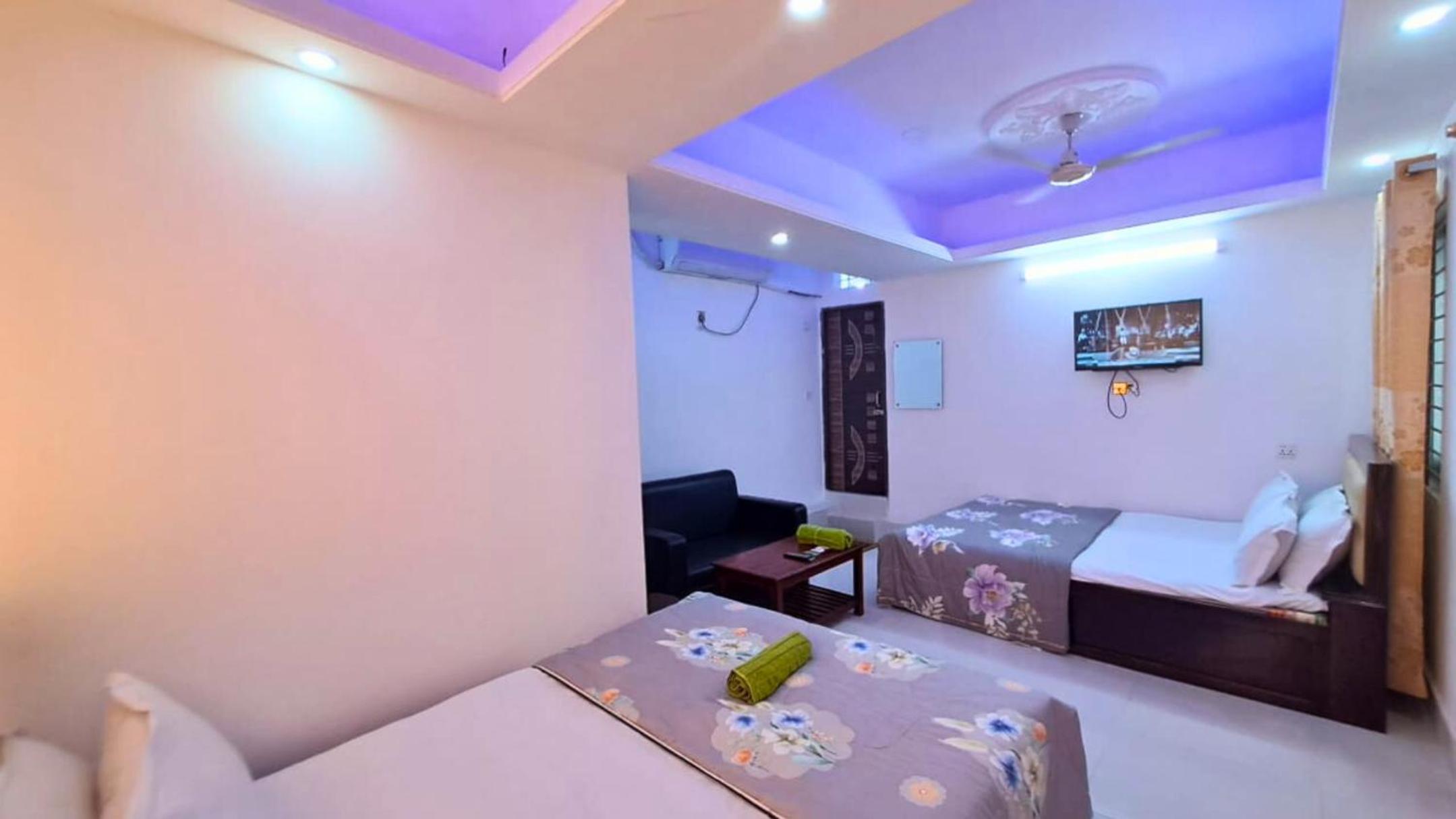 Deluxe Family Room