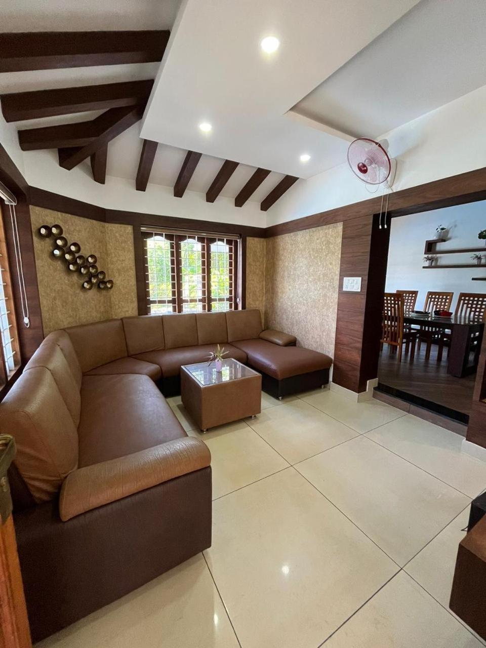 Villa photo 1