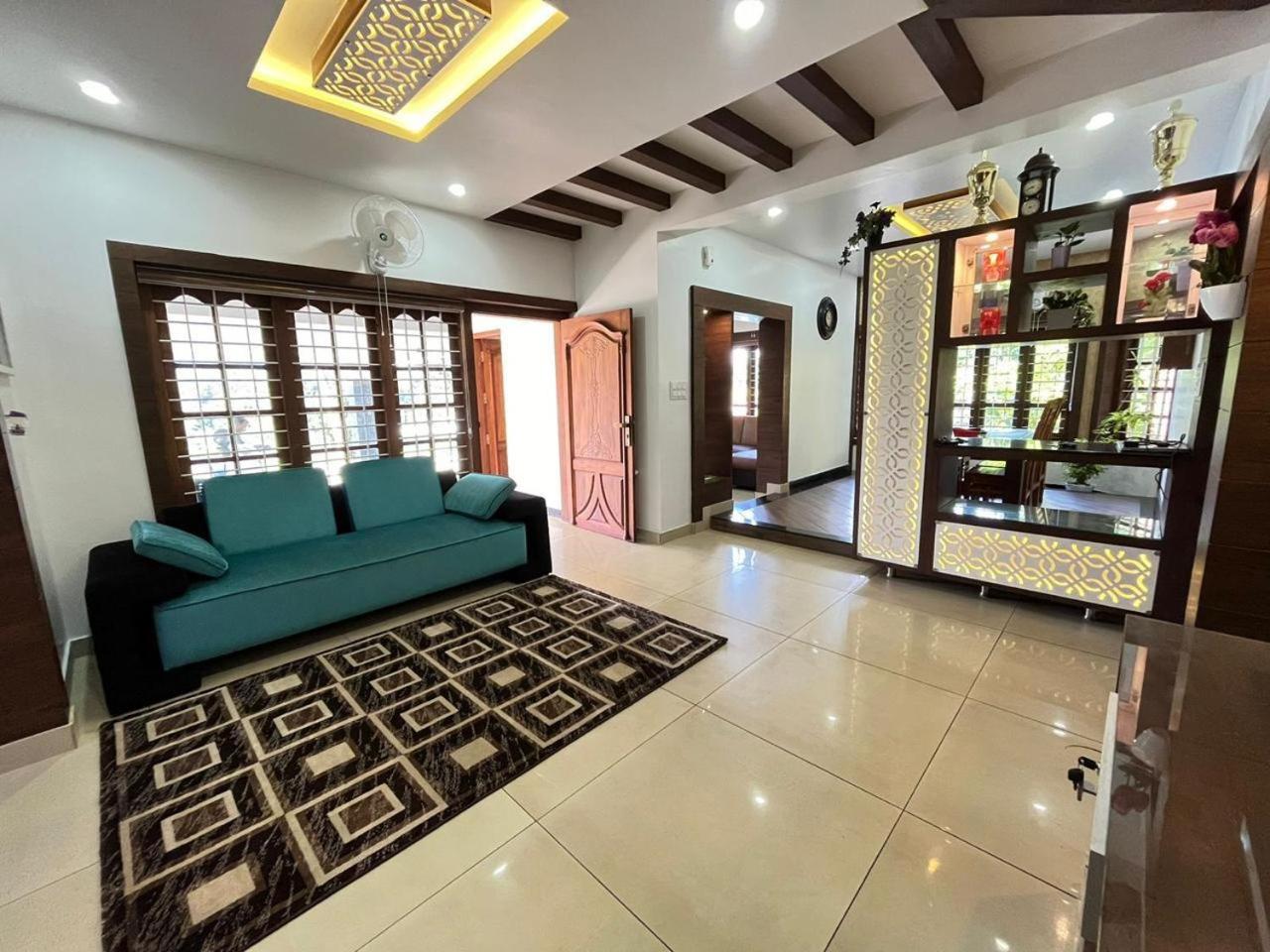 Villa photo 2