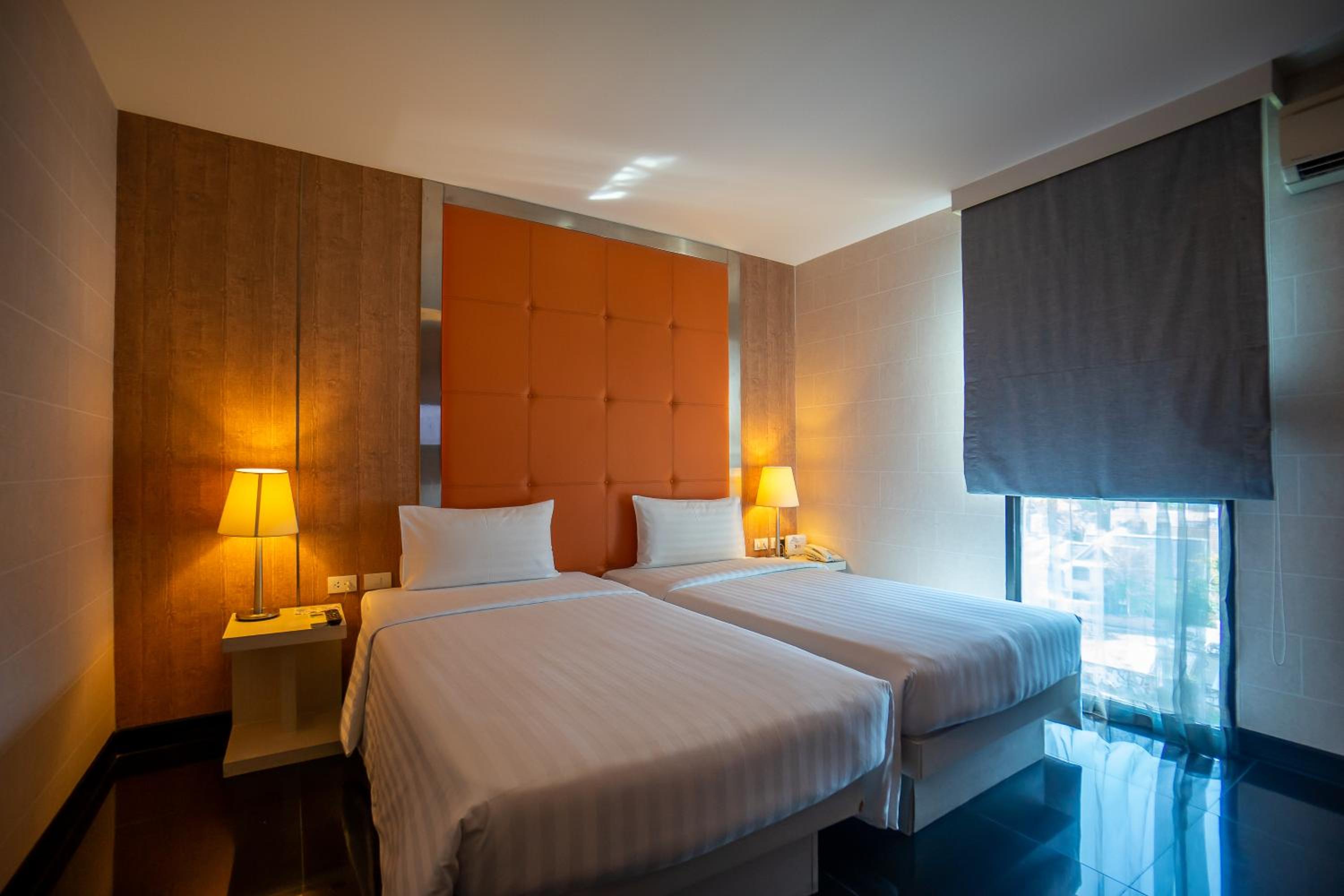 Deluxe Twin Room - Photo 3