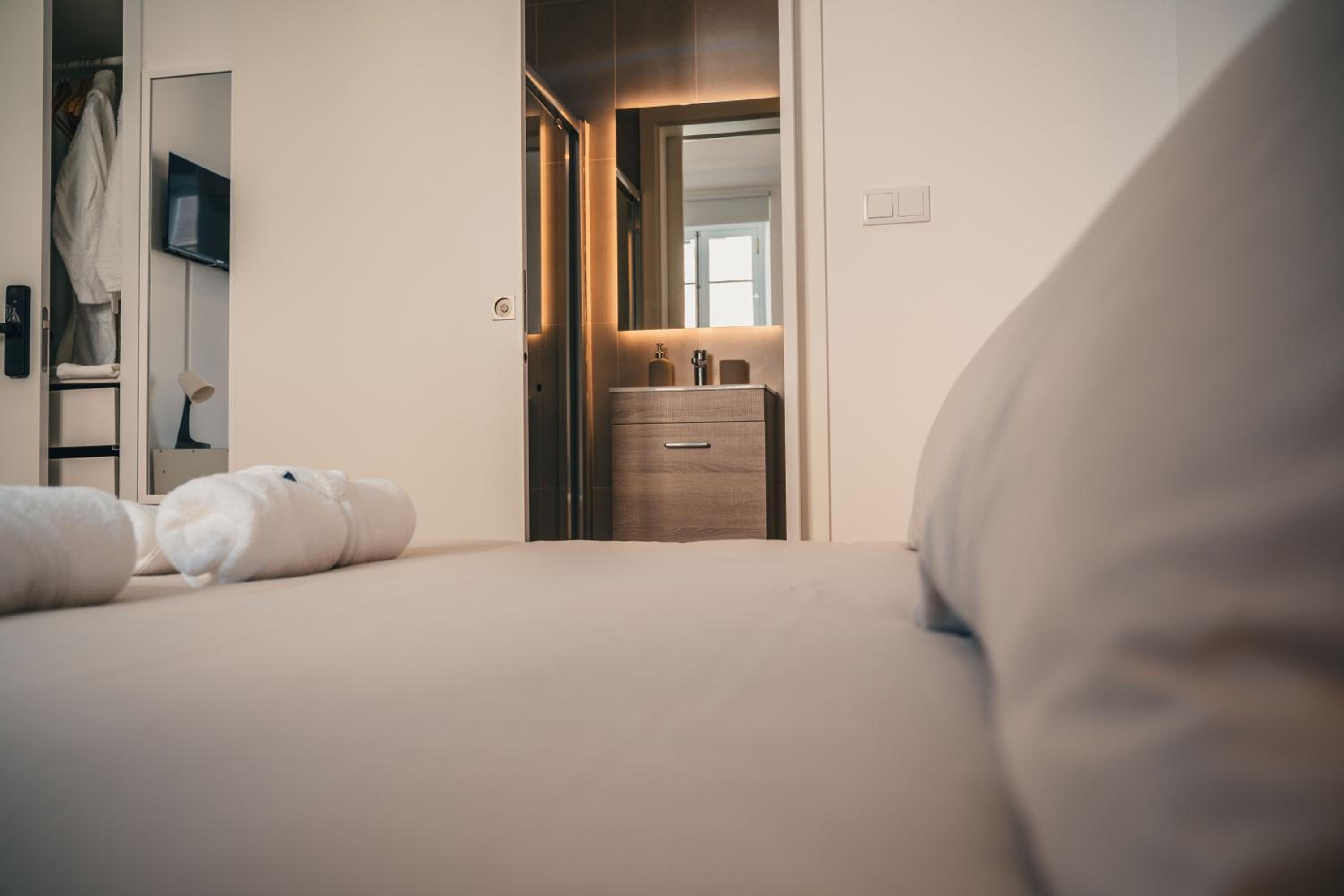 Double Room with Private Bathroom photo 1