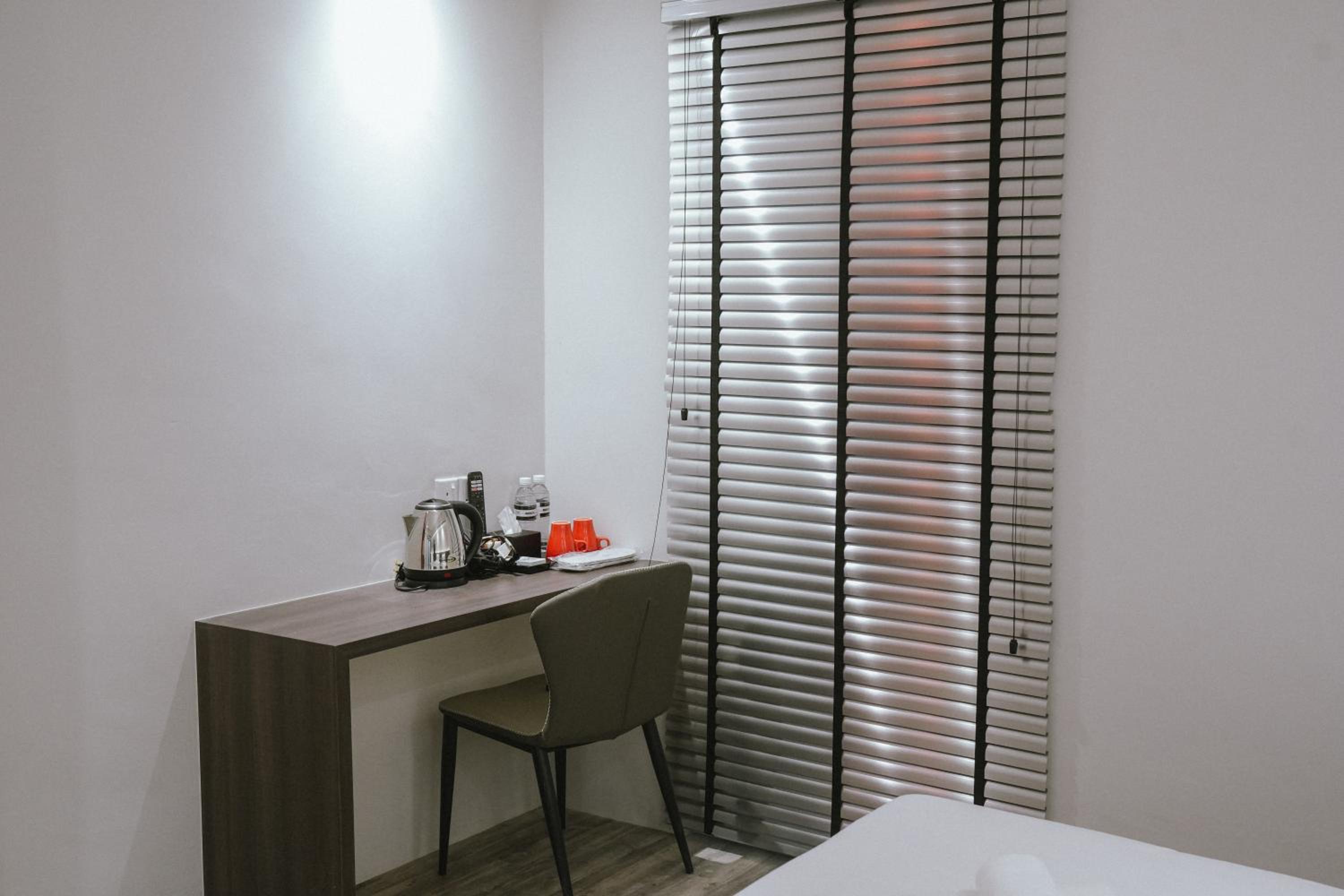Standard Twin Room (No Window) photo 2
