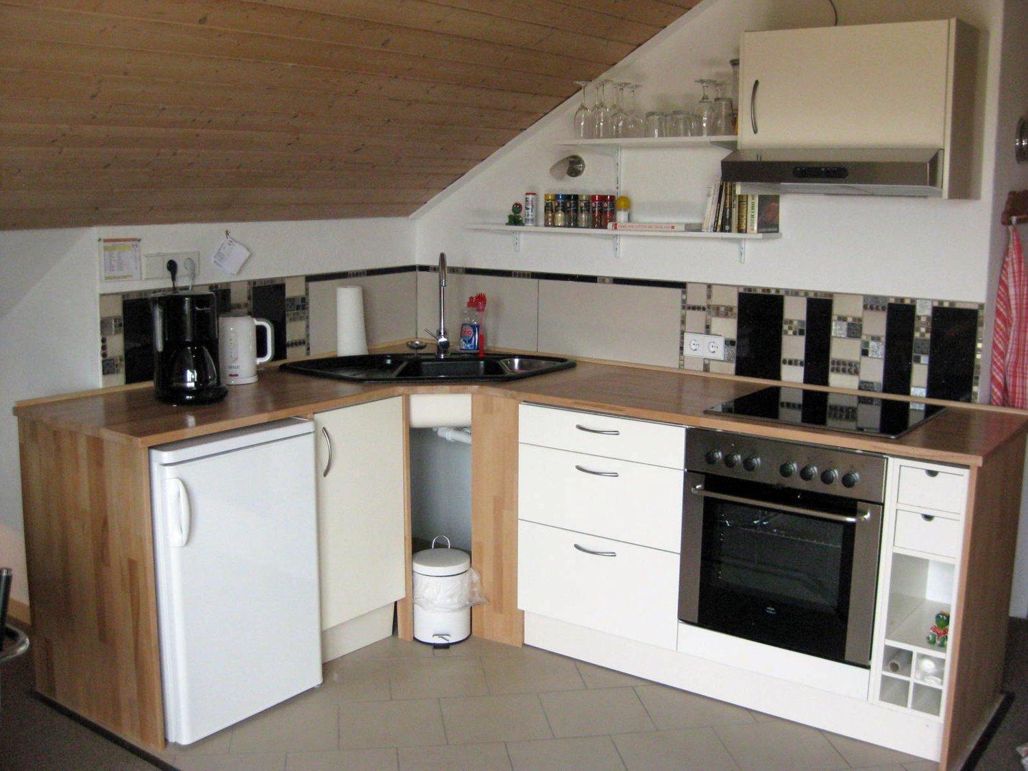 Studio with Balcony - Photo 13