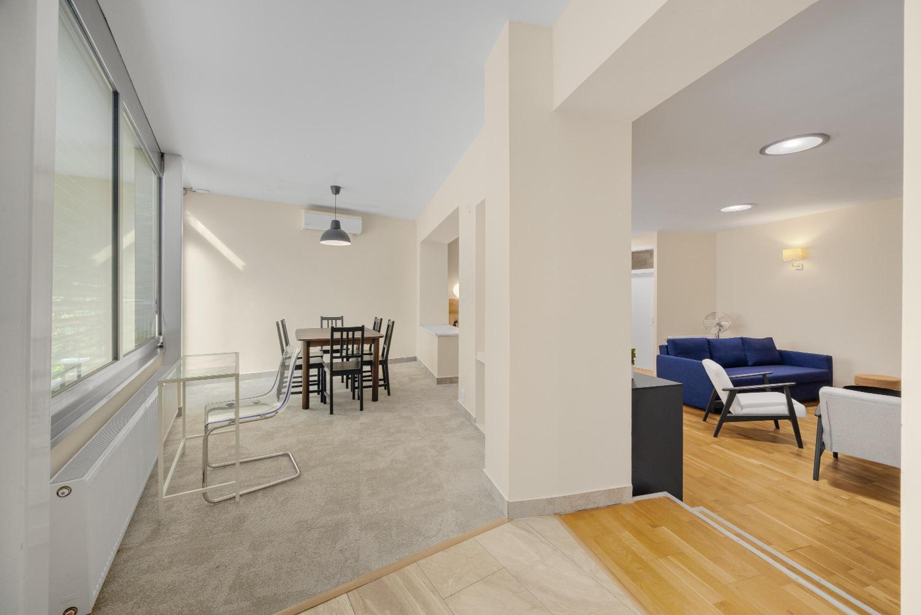 Apartment - Photo 2