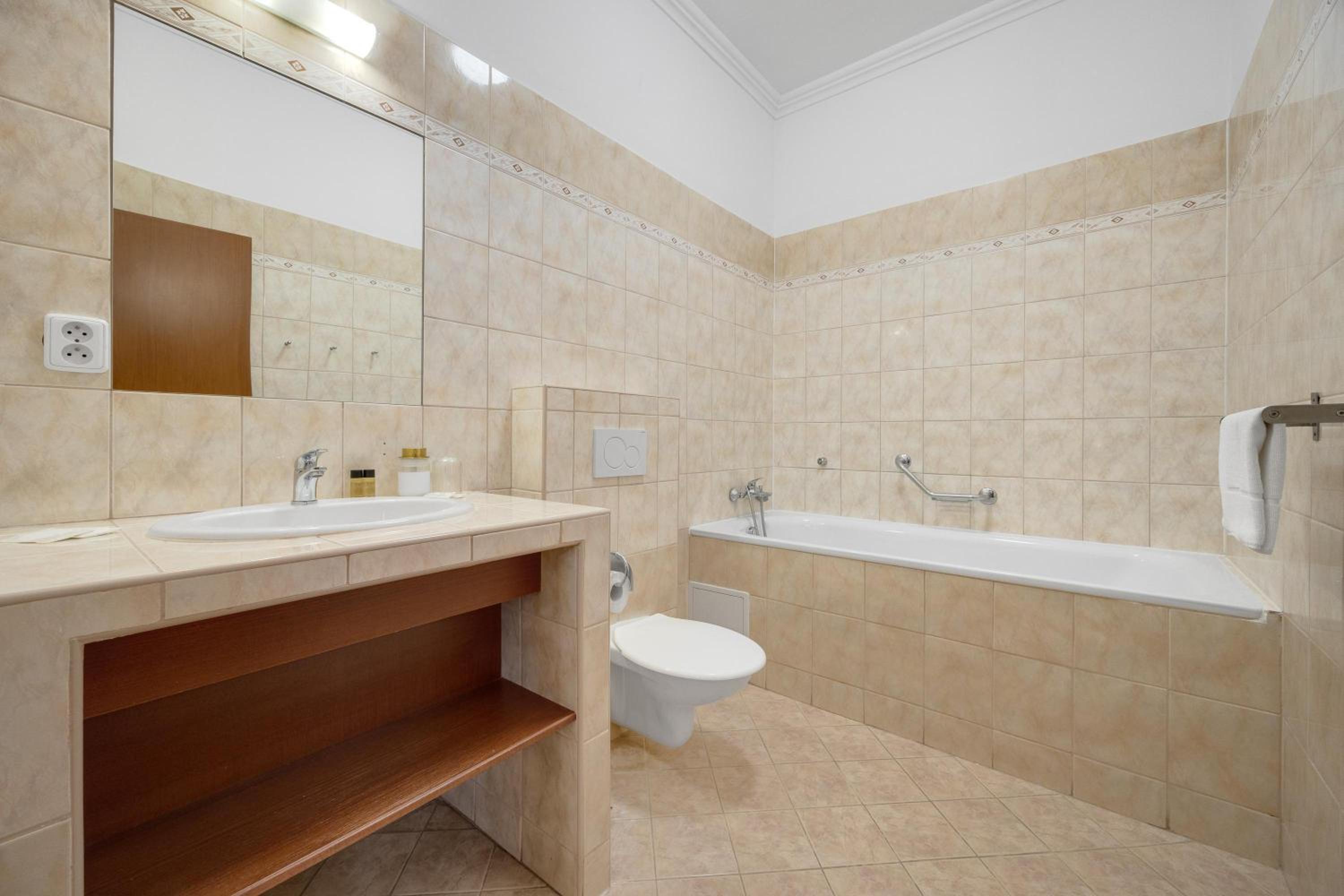 Deluxe Double Room - Photo 5