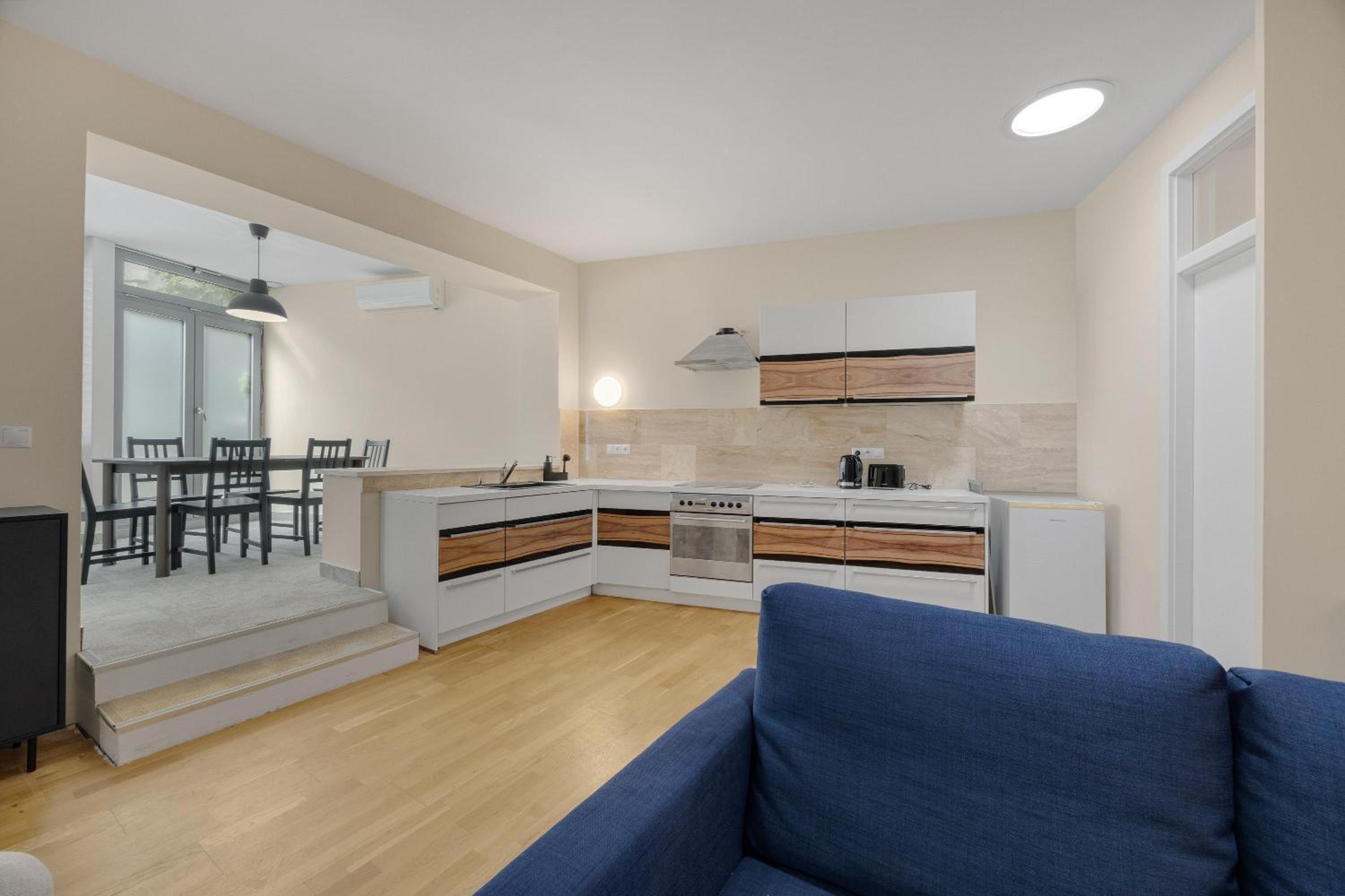 Apartment - Photo 11