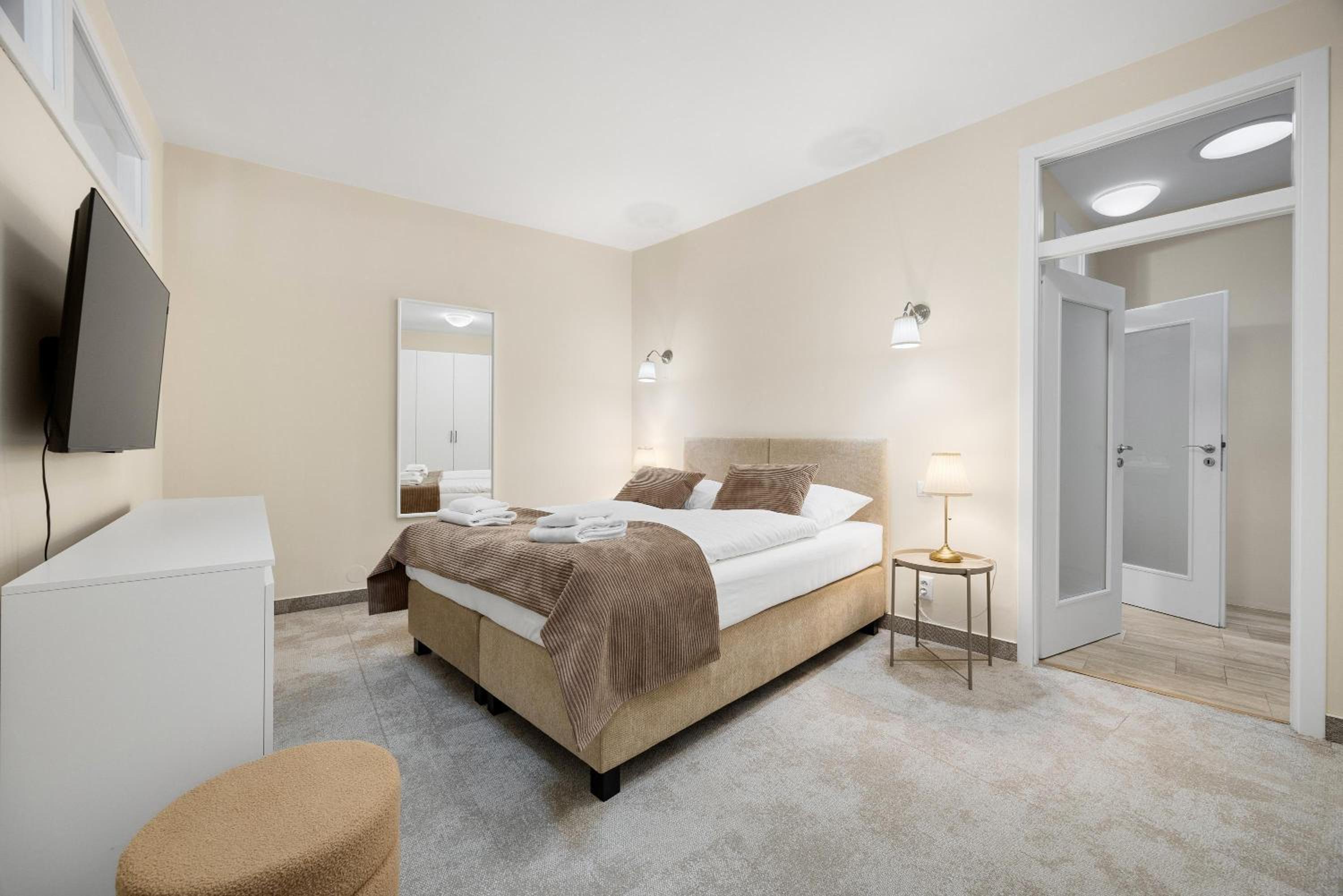 Apartment - Photo 3