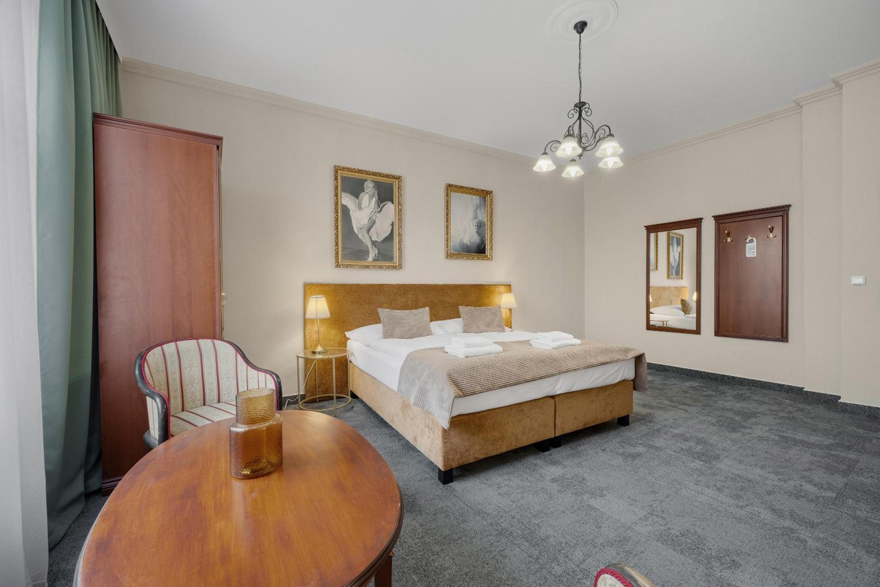 Deluxe Double Room - Photo 3