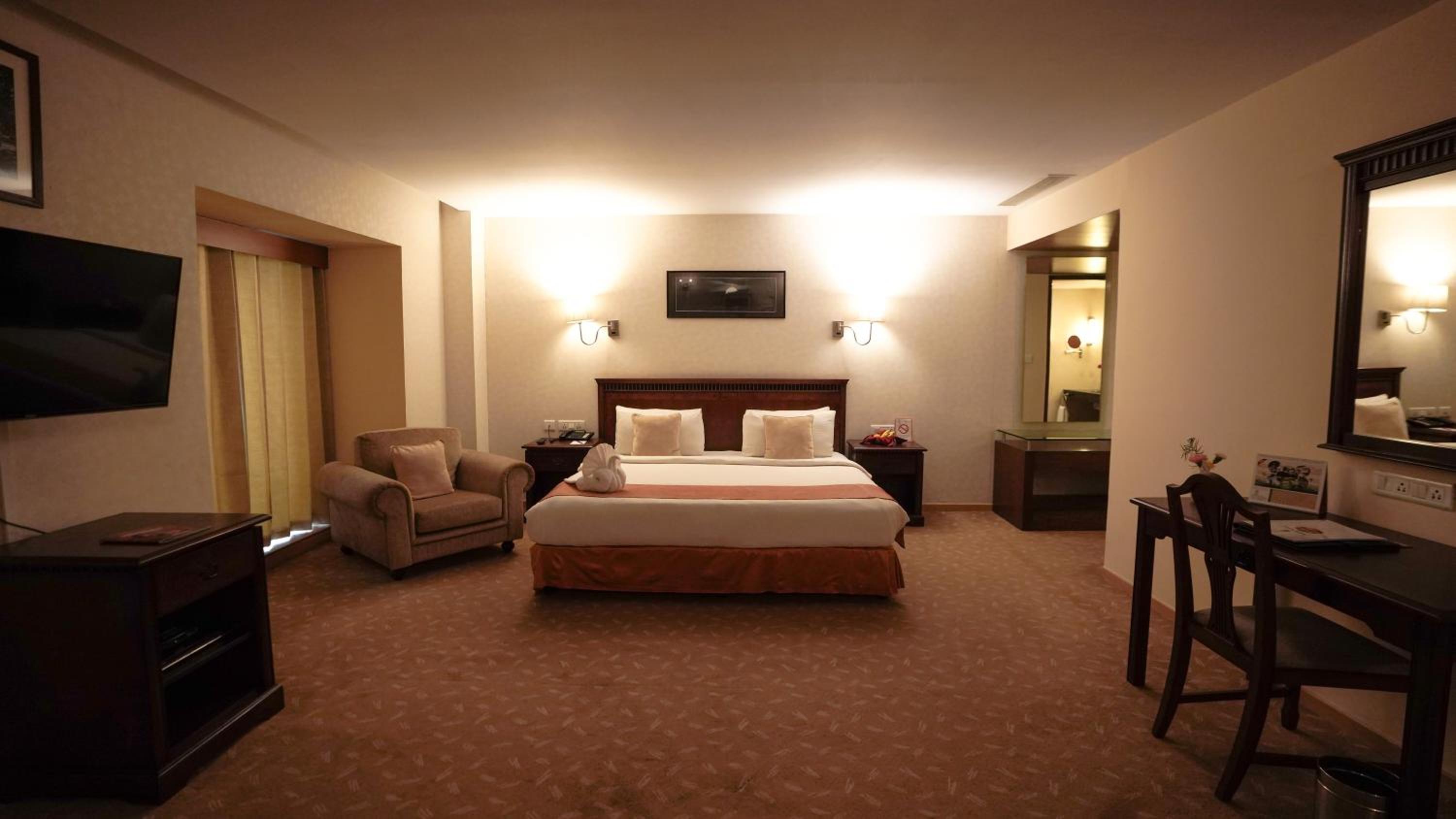 Grandeur Suite - Photo 6