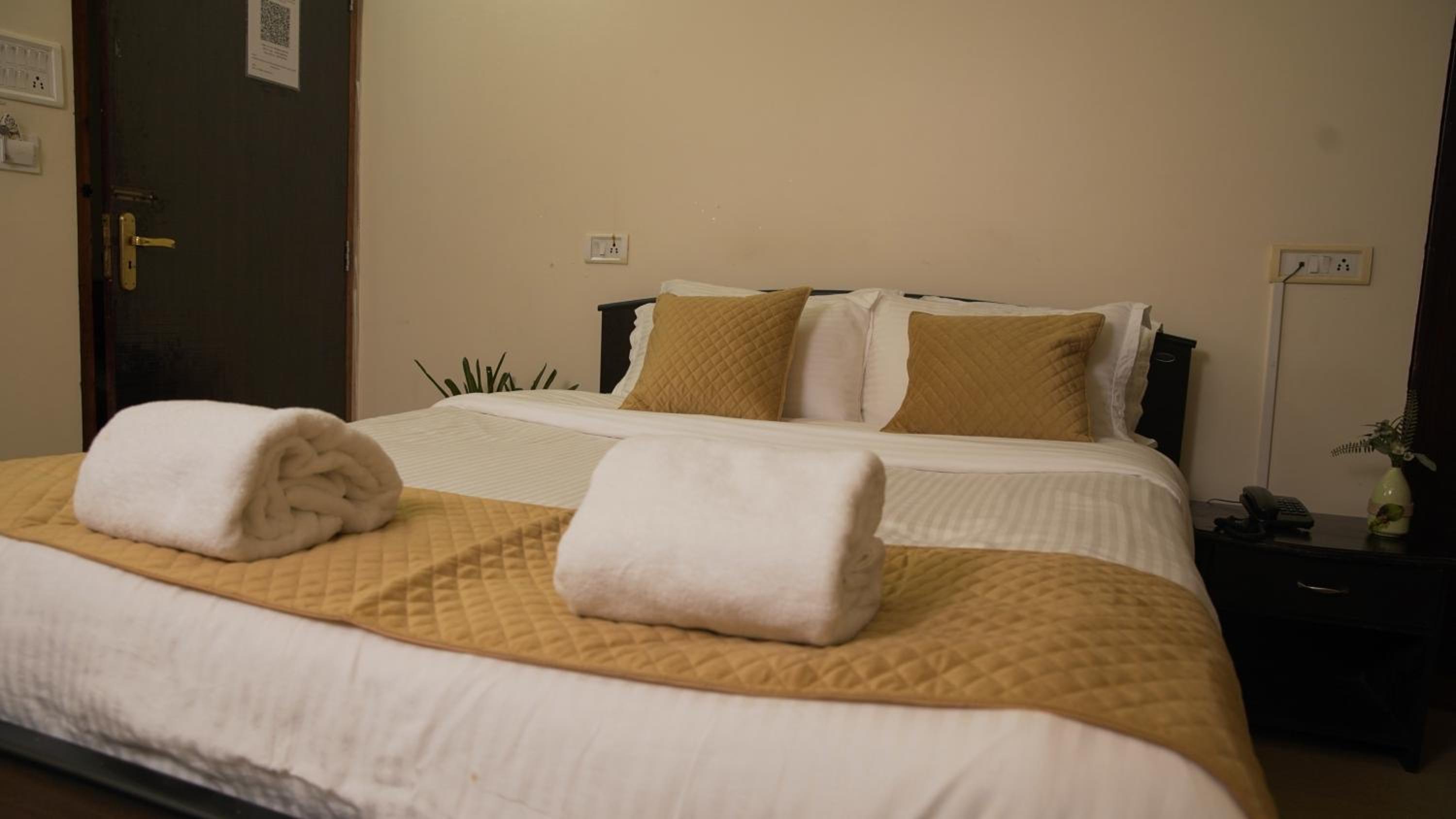 Deluxe Double Room - Photo 18