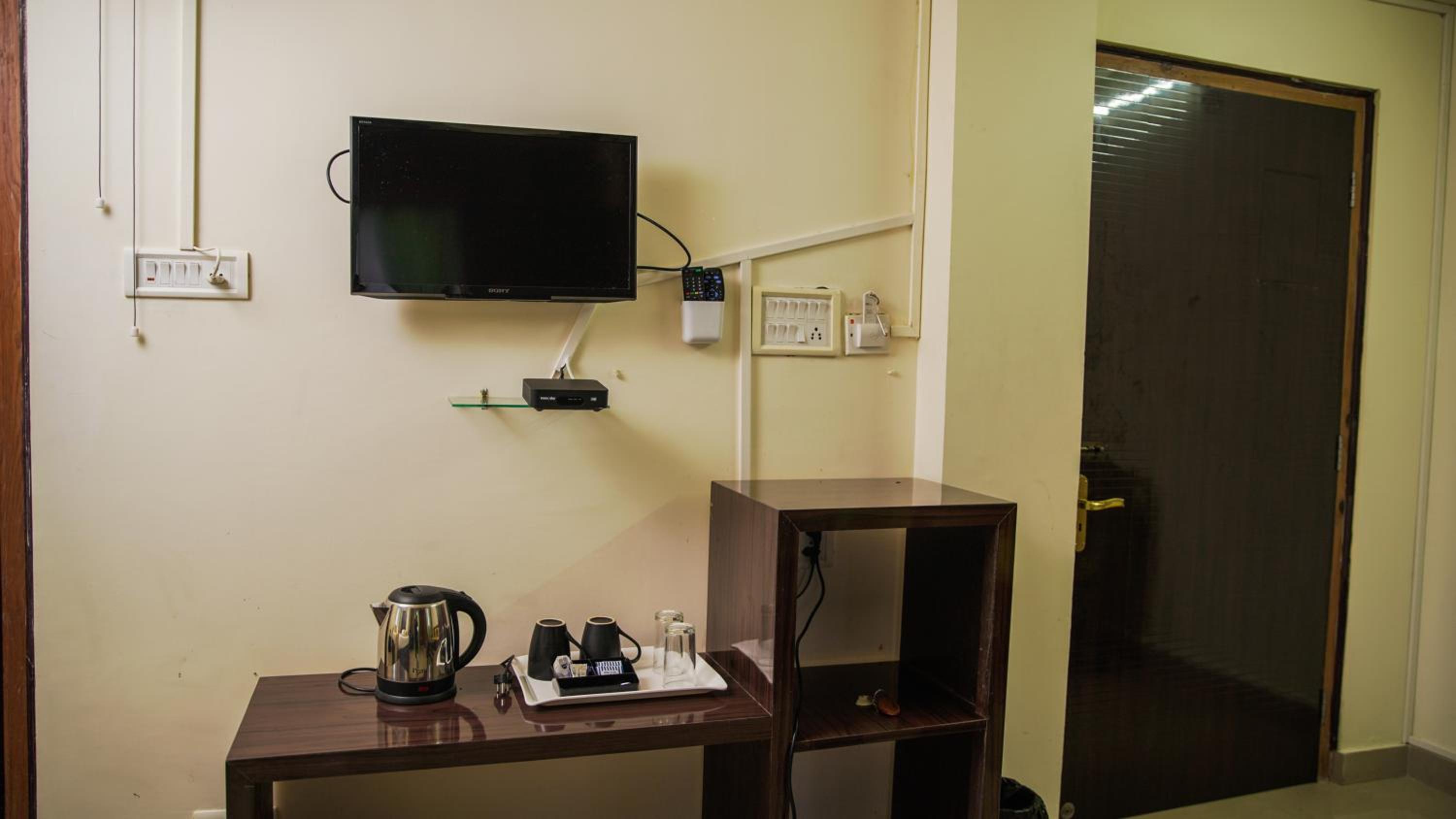 Queen Room - Photo 26