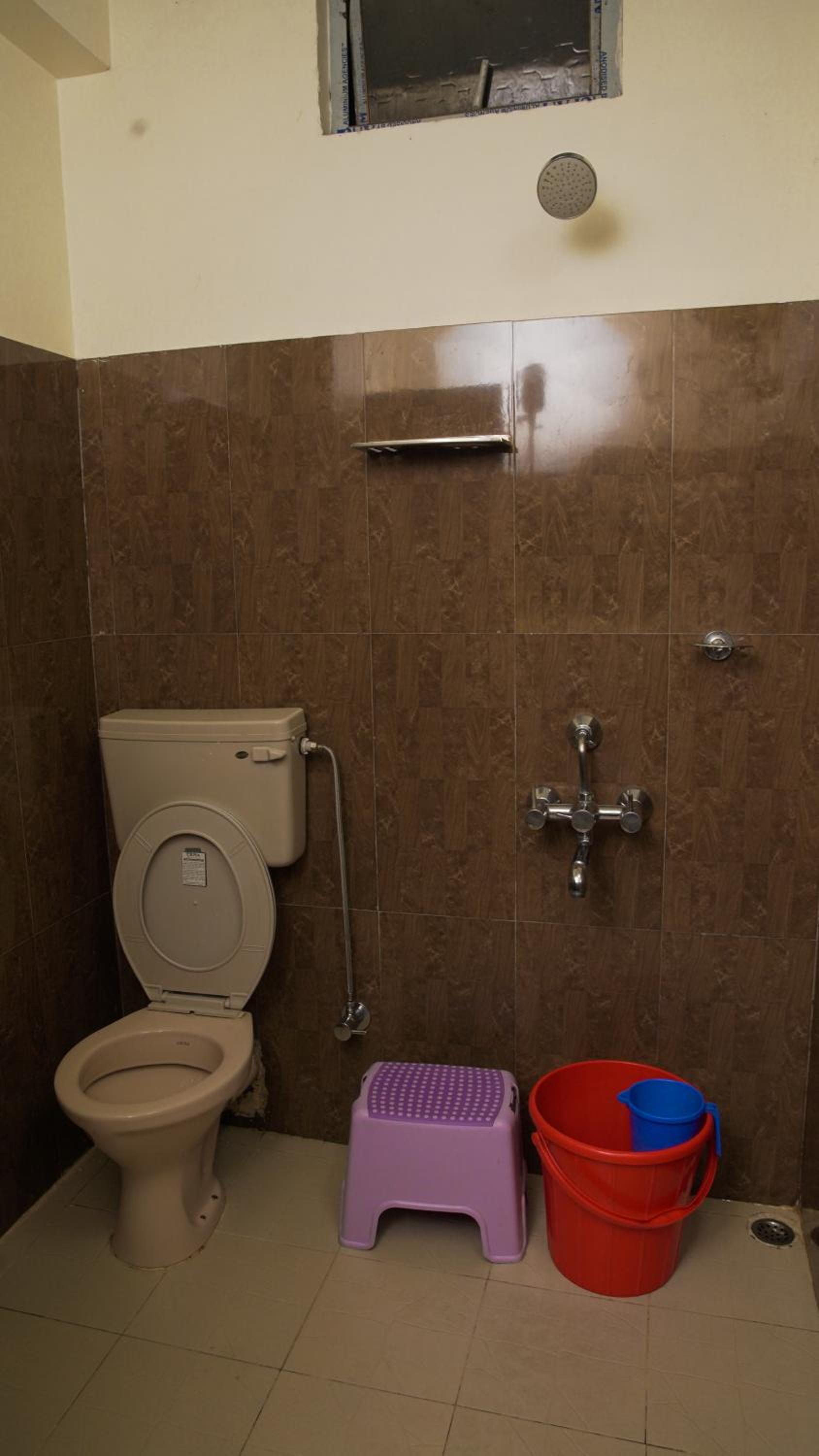 Small Double Room - Photo 9