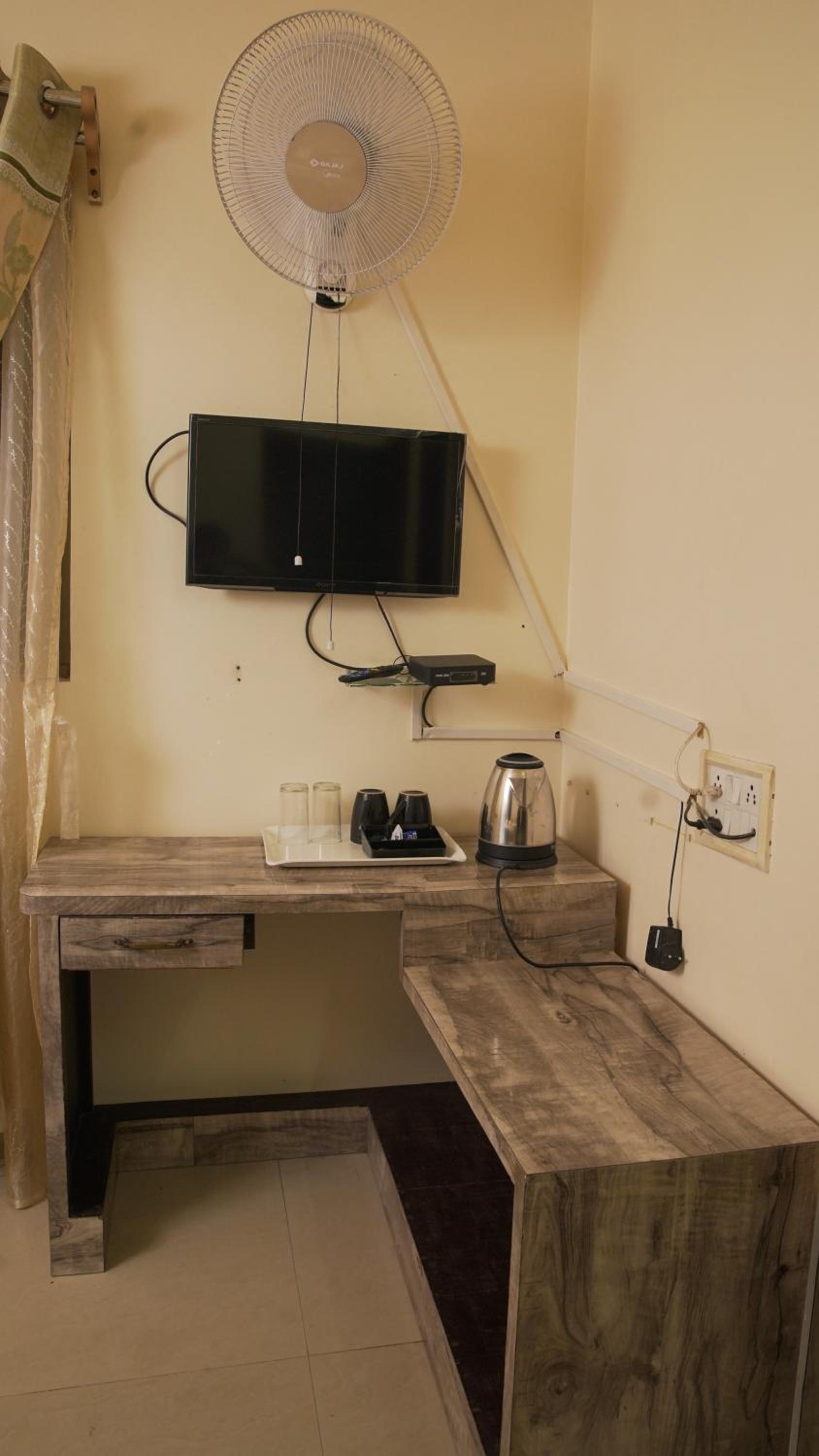 Small Double Room - Photo 8