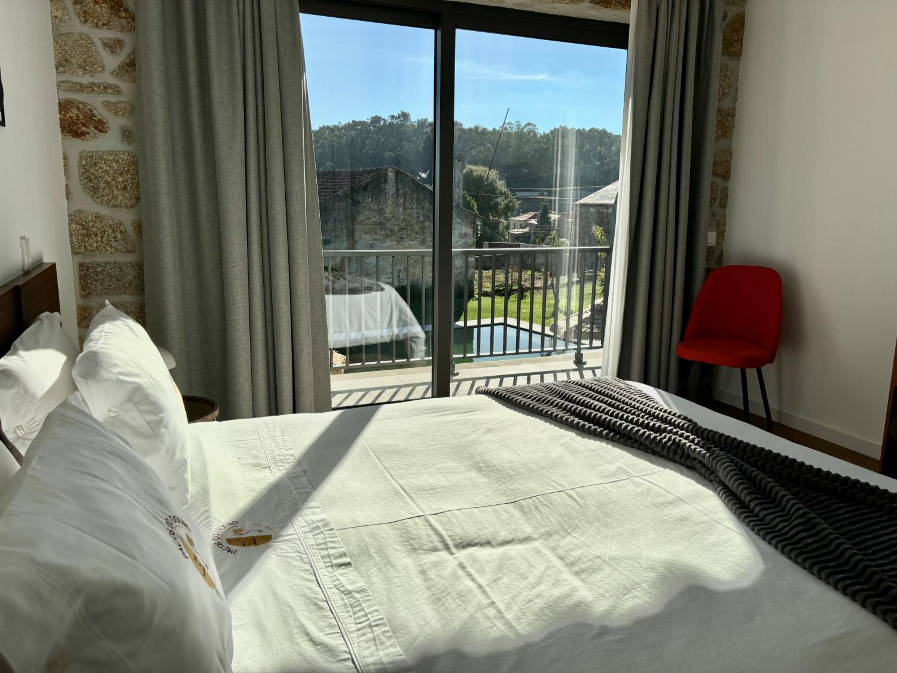 Double Room with Pool View photo 1