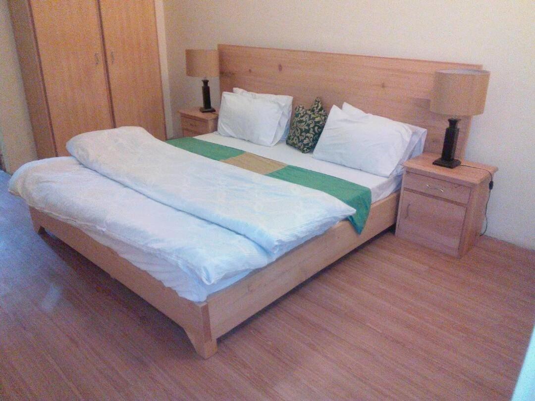 Standard King Room photo 1