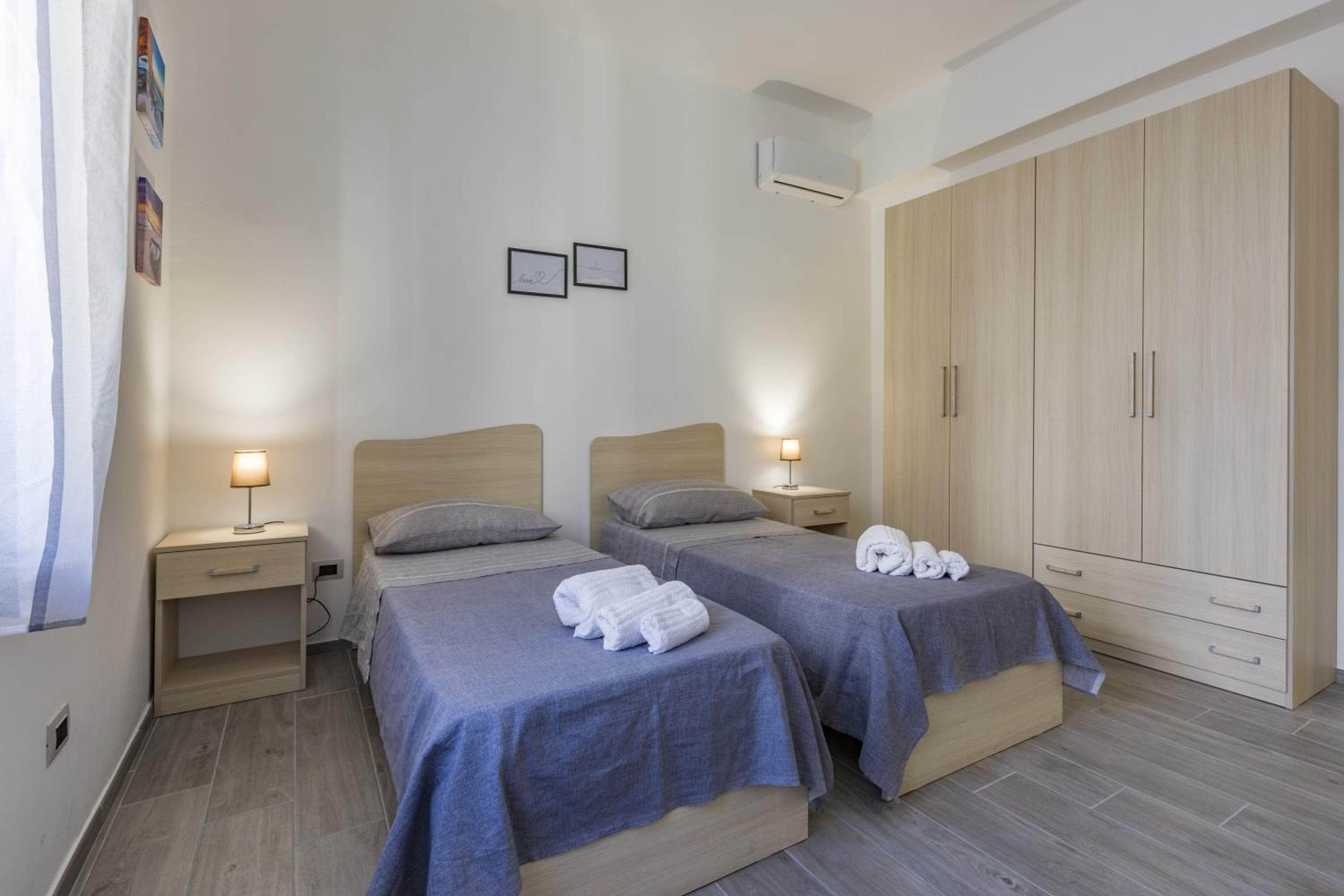 Two-Bedroom Deluxe Apartment with Garden View photo 3
