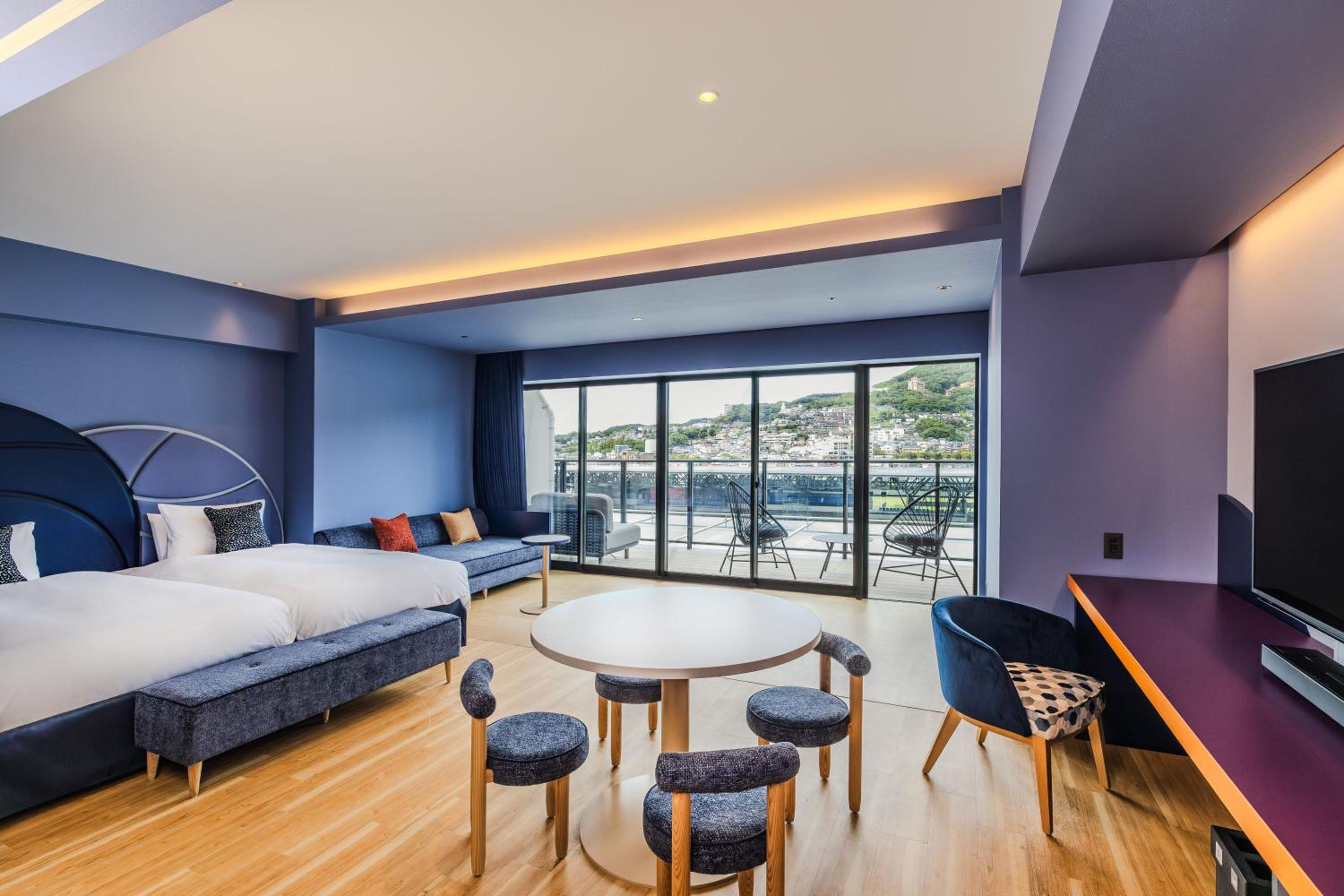 Grand Deluxe Twin Room with Stadium View - Photo 1