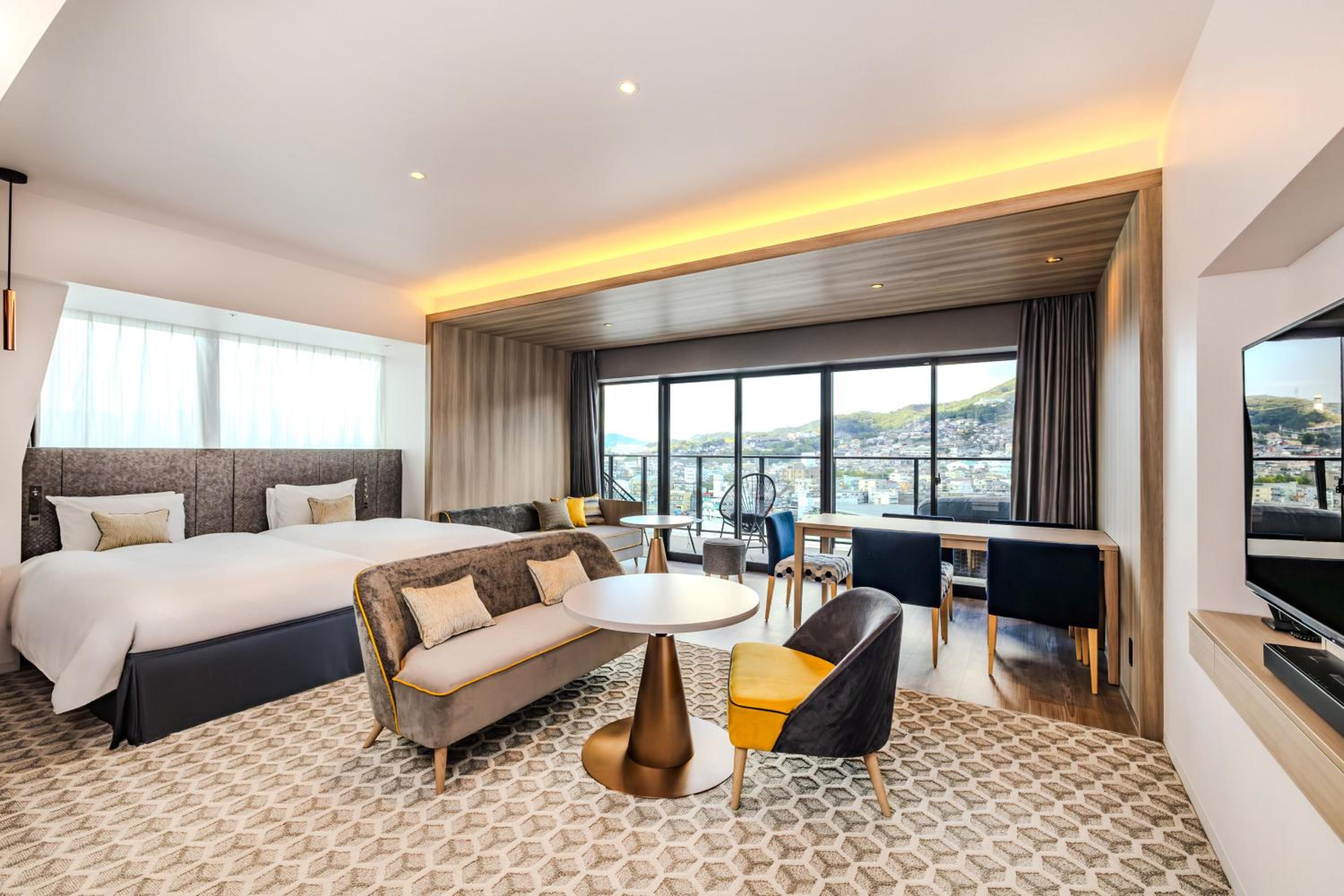Grand Deluxe Force Room with Stadium View - Photo 1