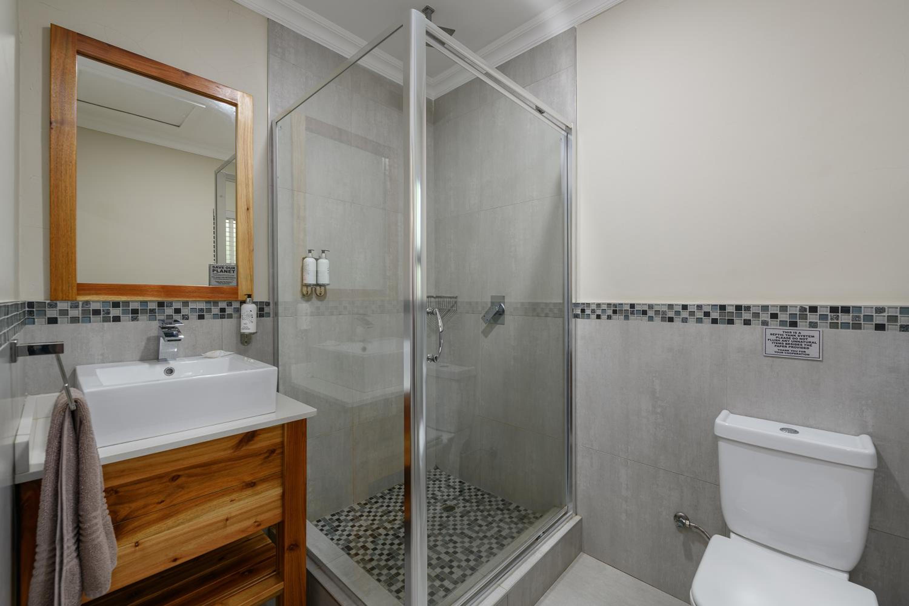 Two Bedroom Chalet with Patio photo 2