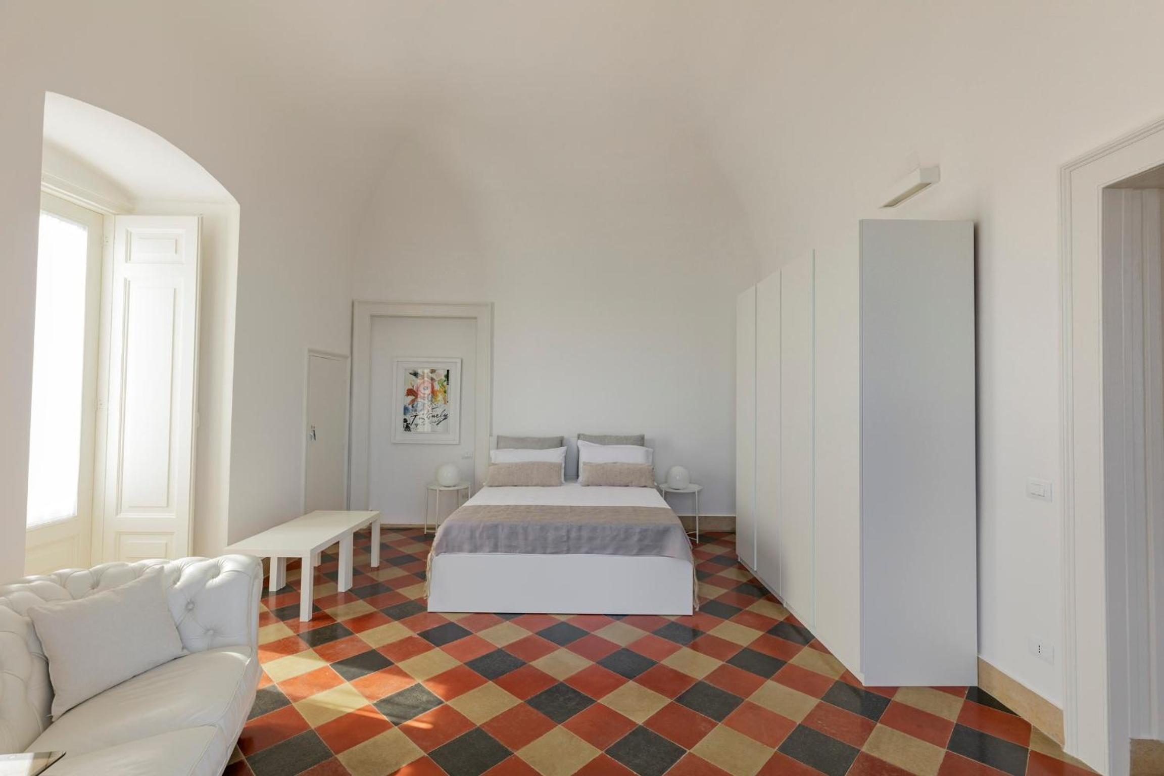 One-Bedroom Apartment with Sea View and Balcony photo 1