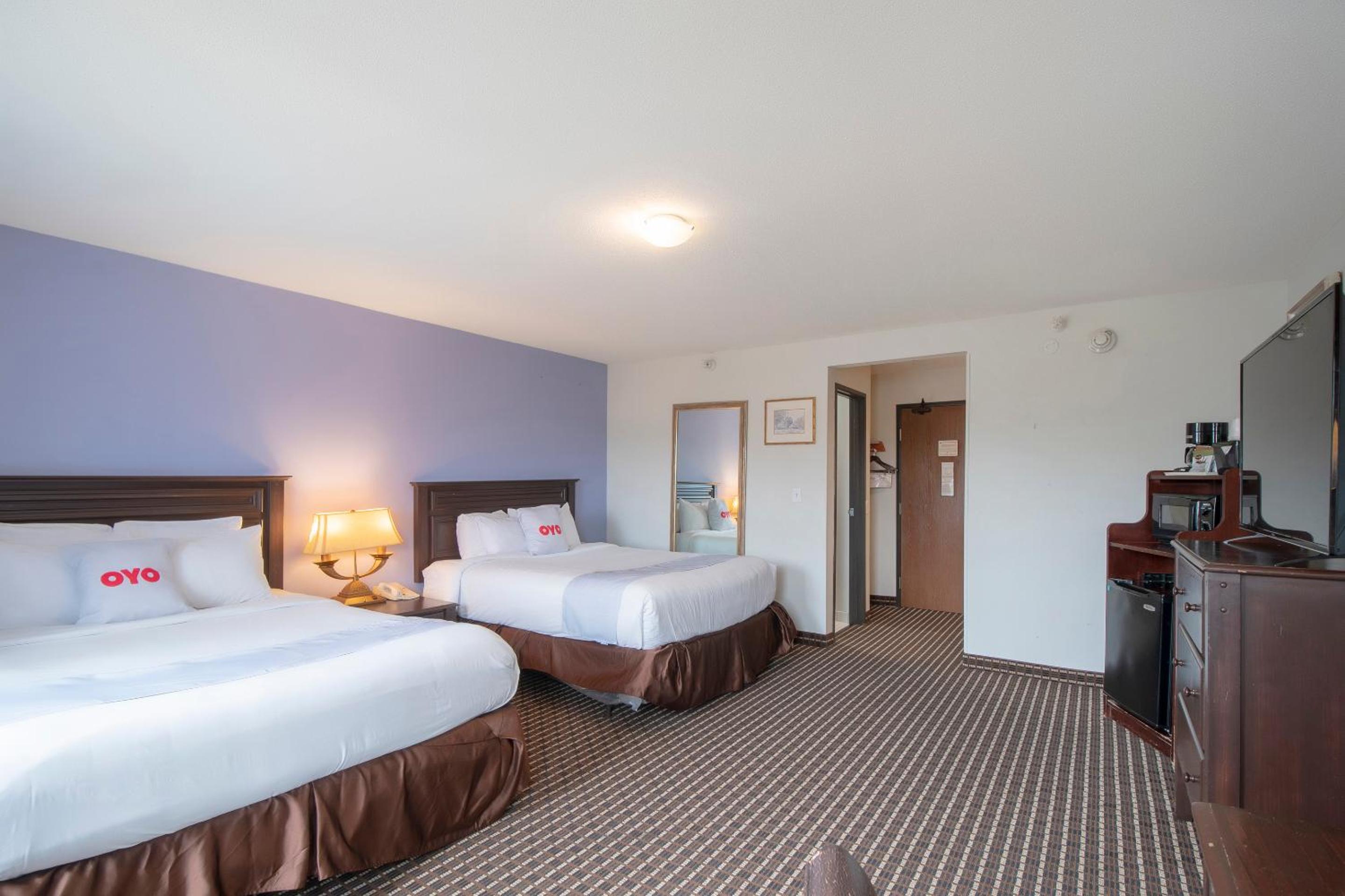 Premium 2 Queen Beds Non-Smoking - Photo 6