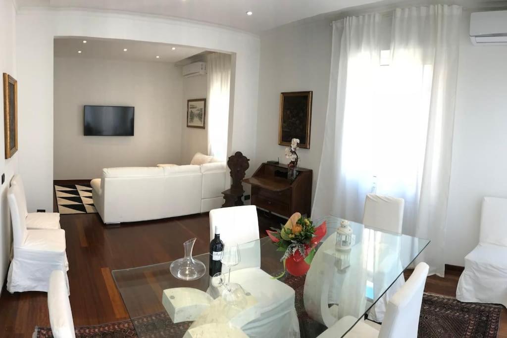 Superior Apartment photo 1