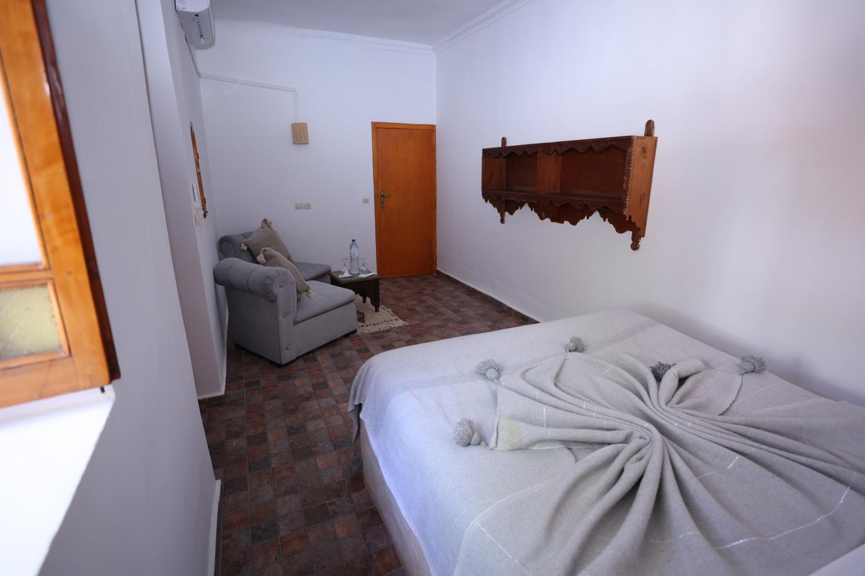 Double Room - Photo 5
