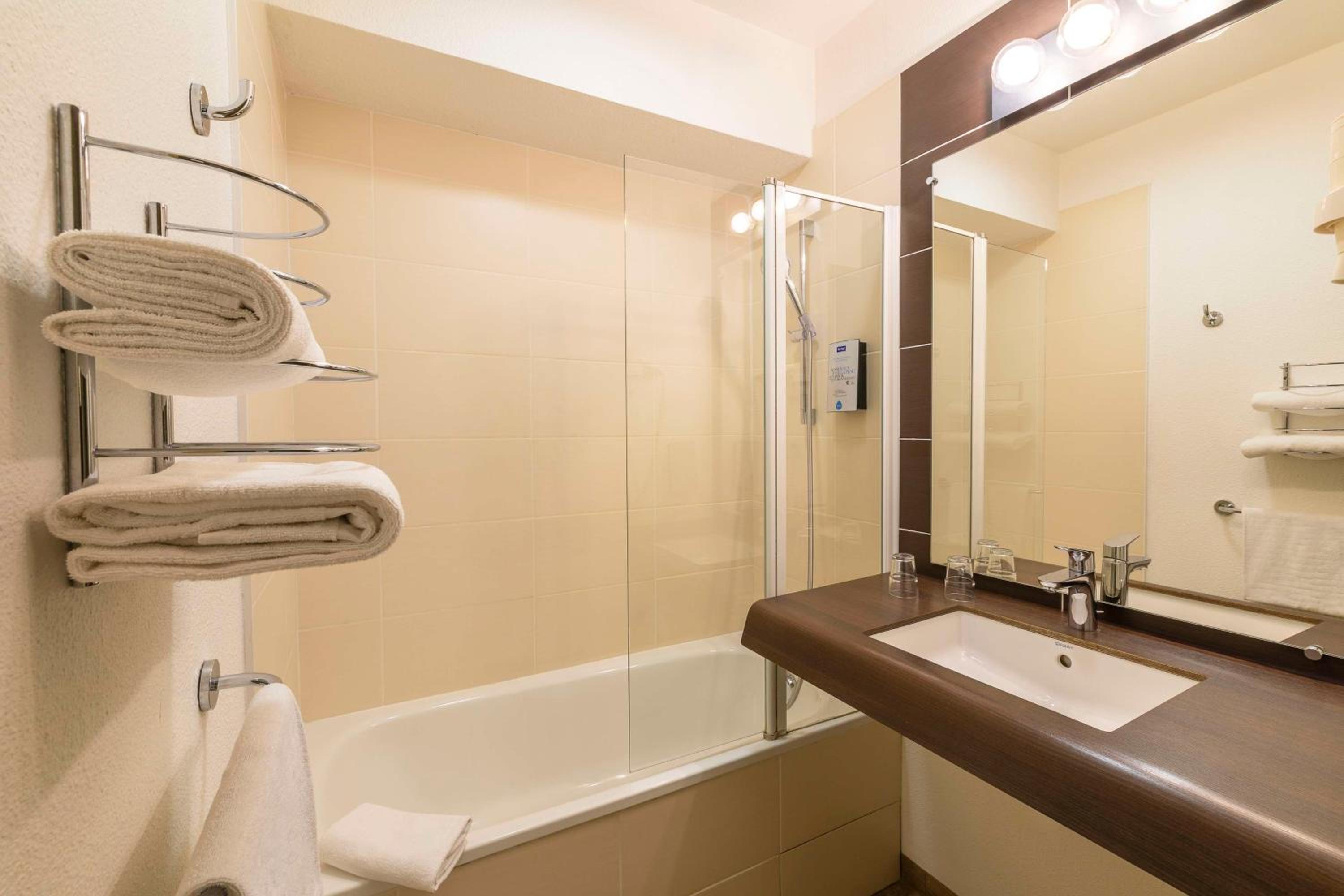 Standard Double Room - Photo 5