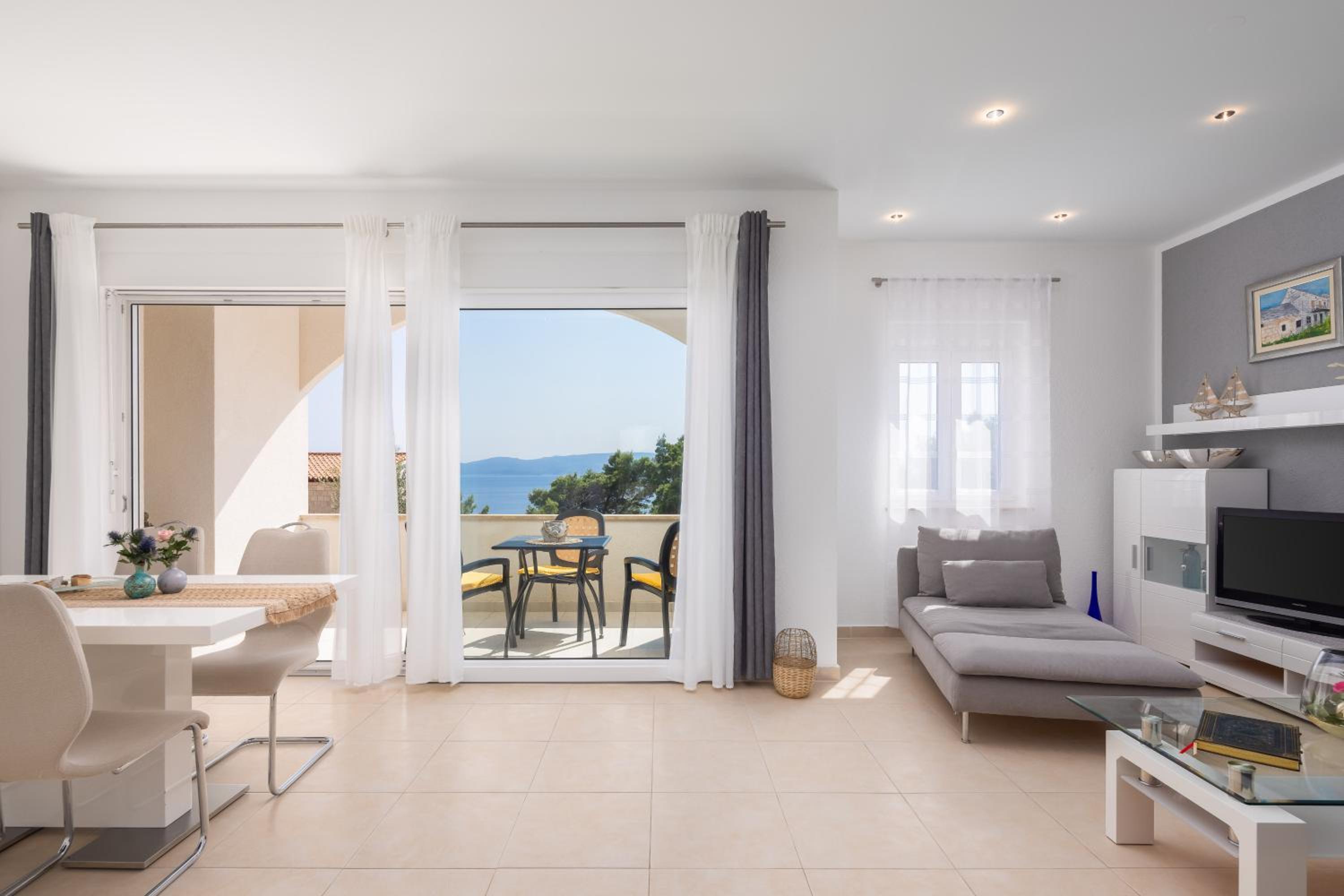 Apartment with Sea View