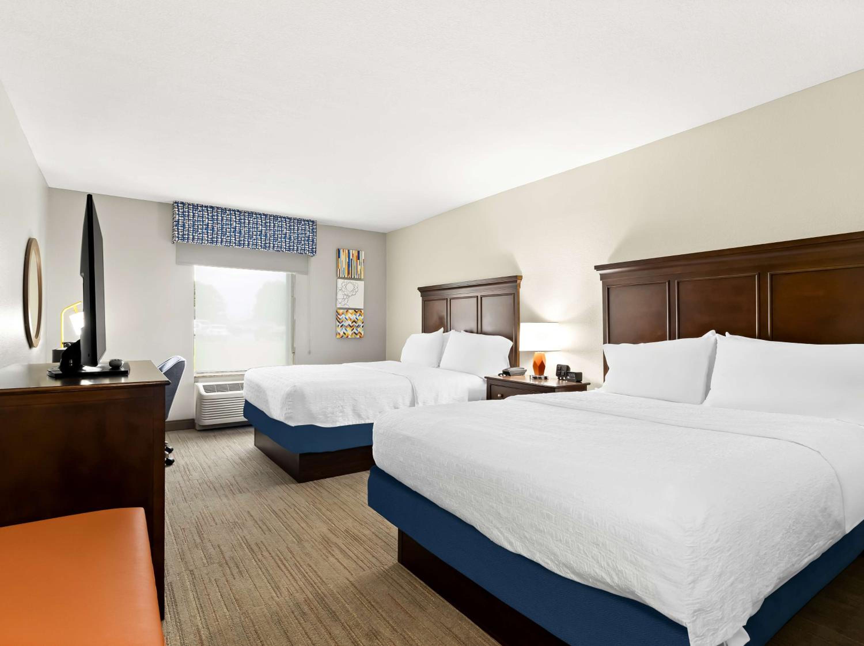 Room with Two Queen Beds - Non-Smoking