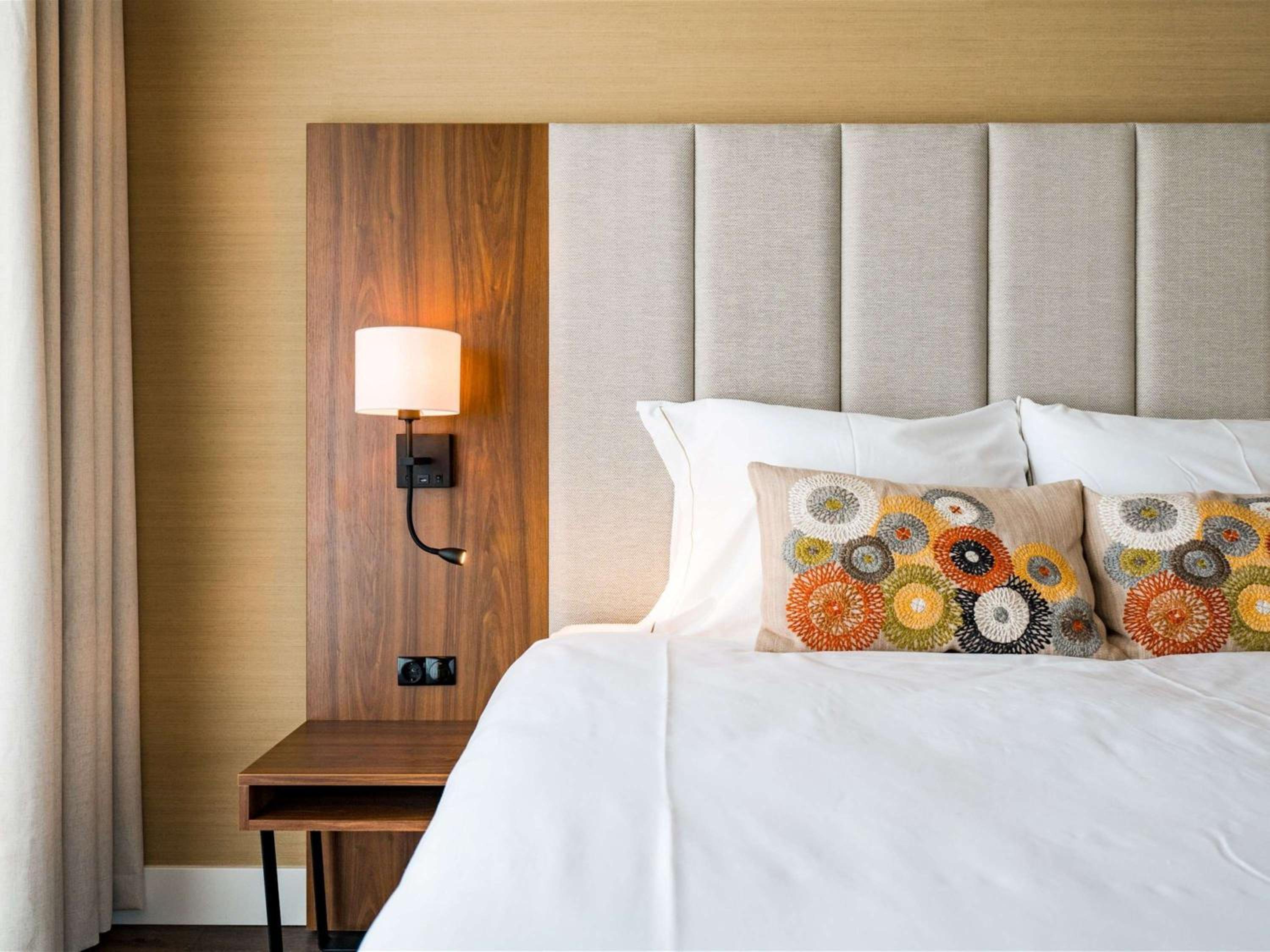 Deluxe Double Room with Twin Beds and Terrace