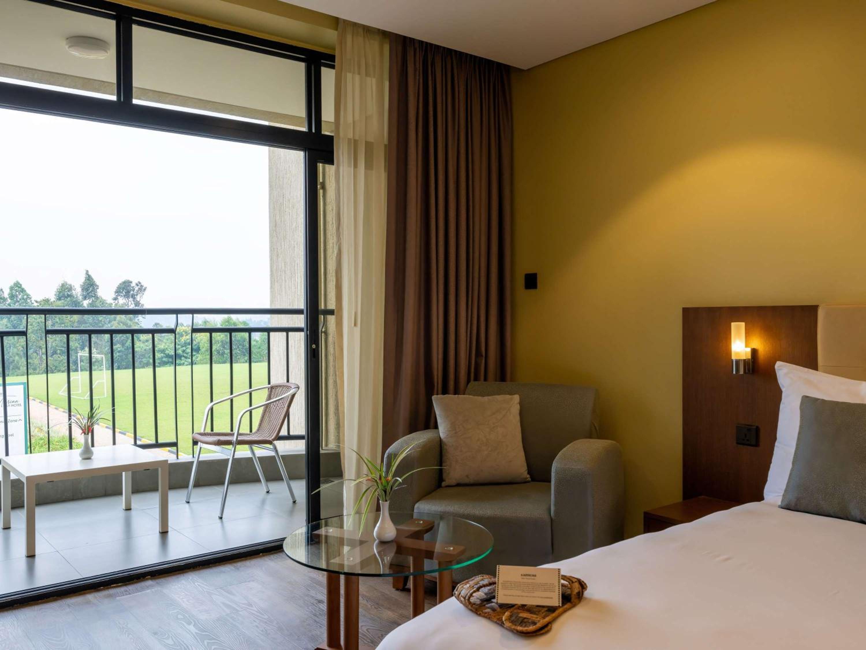 Standard Room with Mountain View - Photo 1