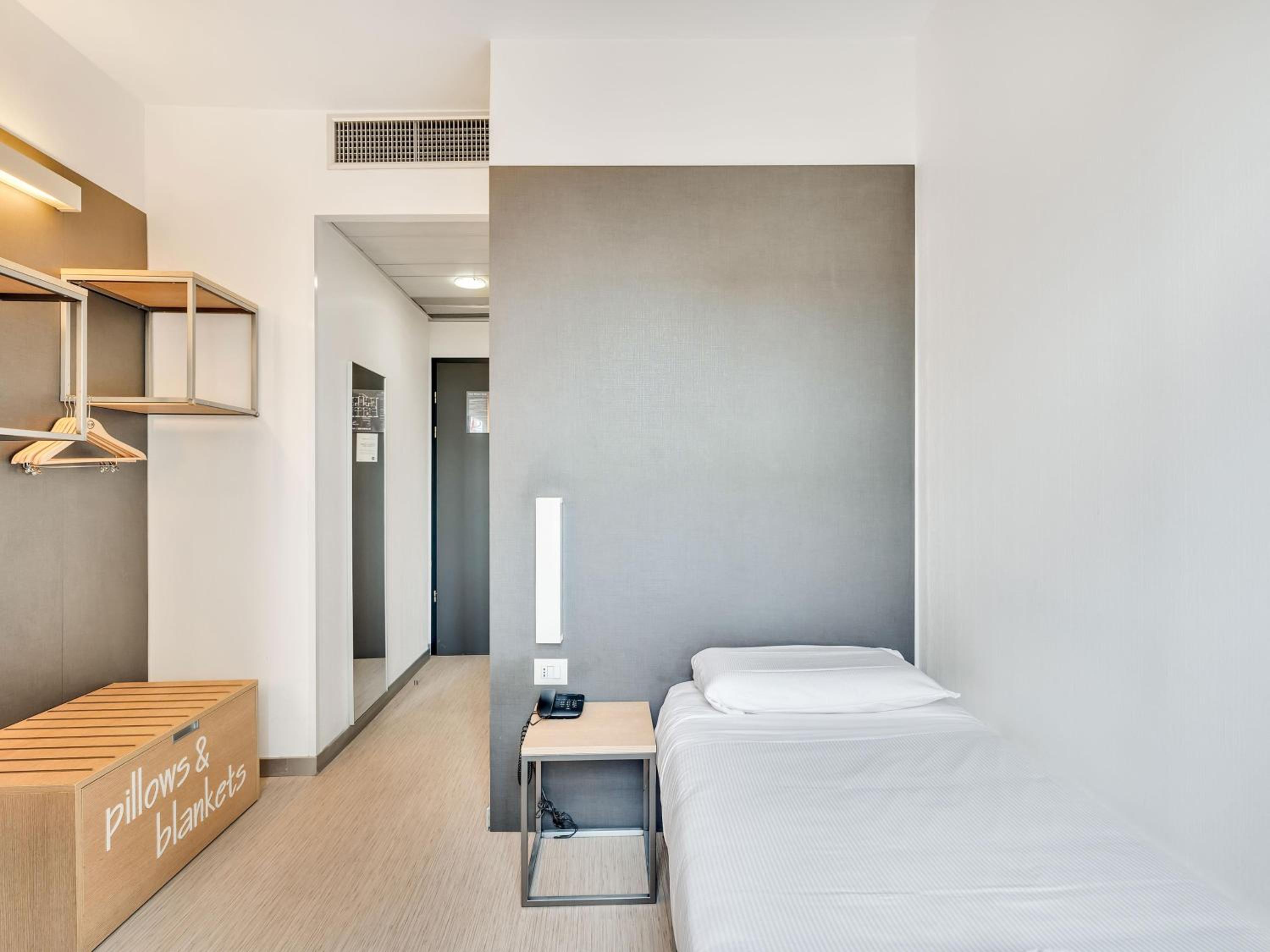 Single Room