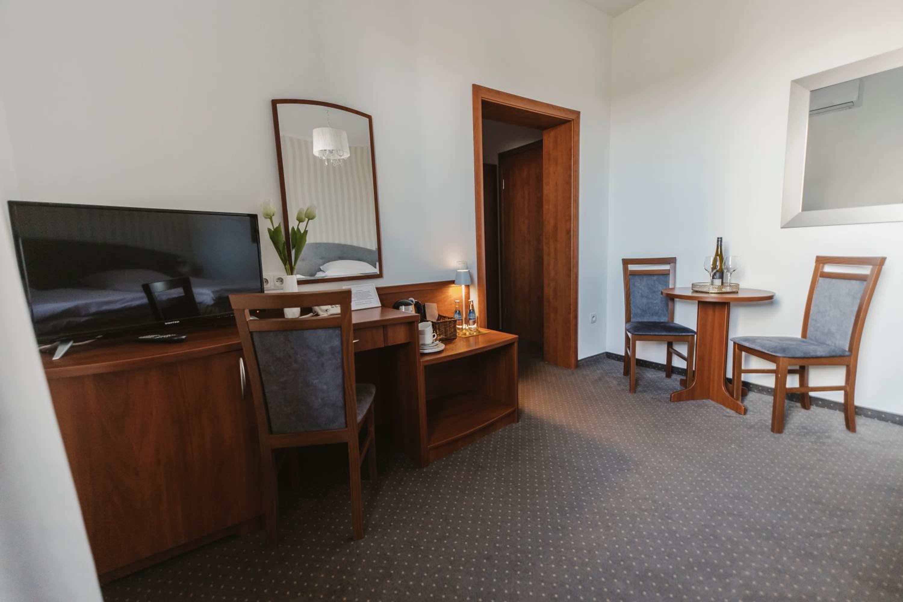 Deluxe Twin Room - Photo 1