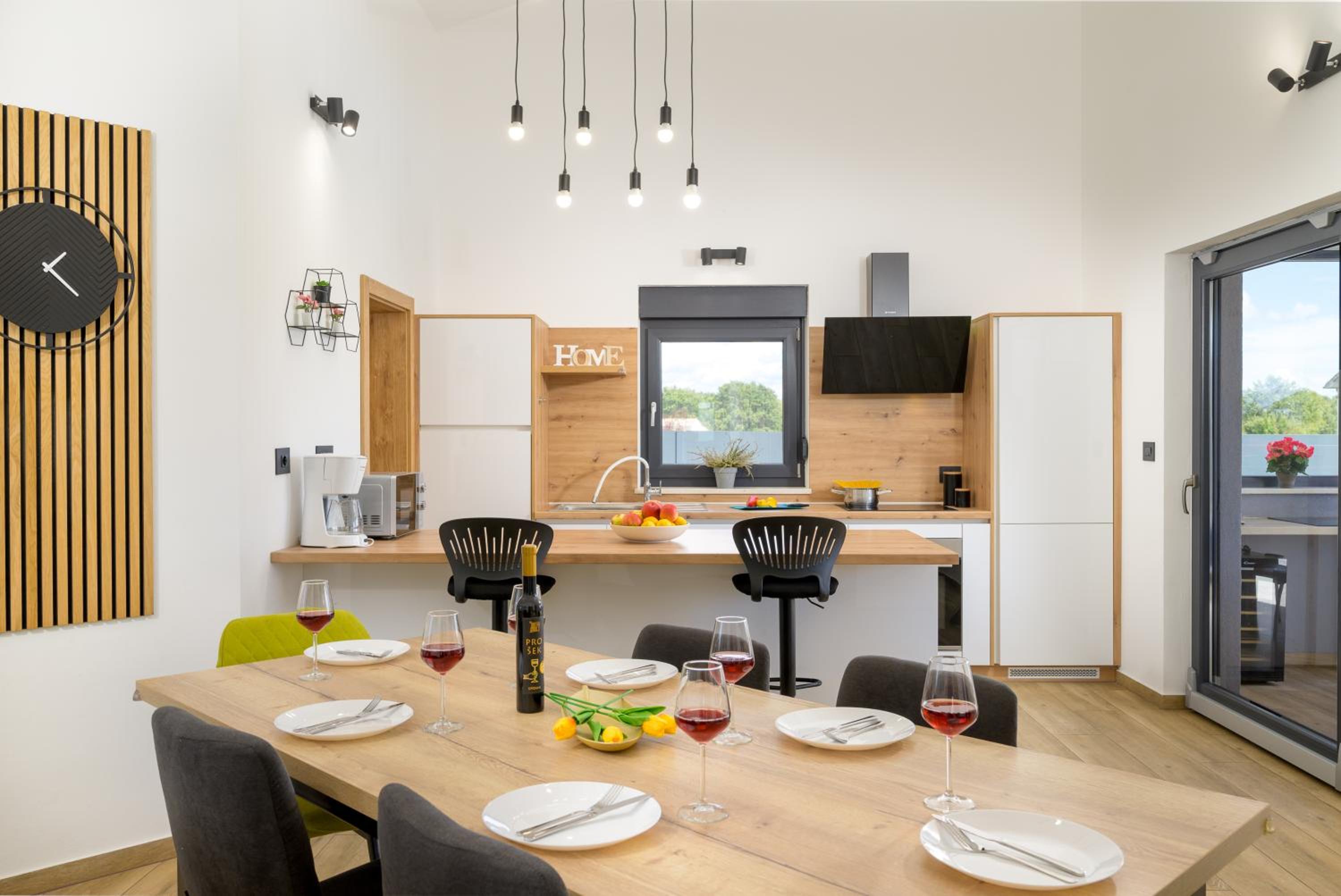 Three-Bedroom Villa photo 2