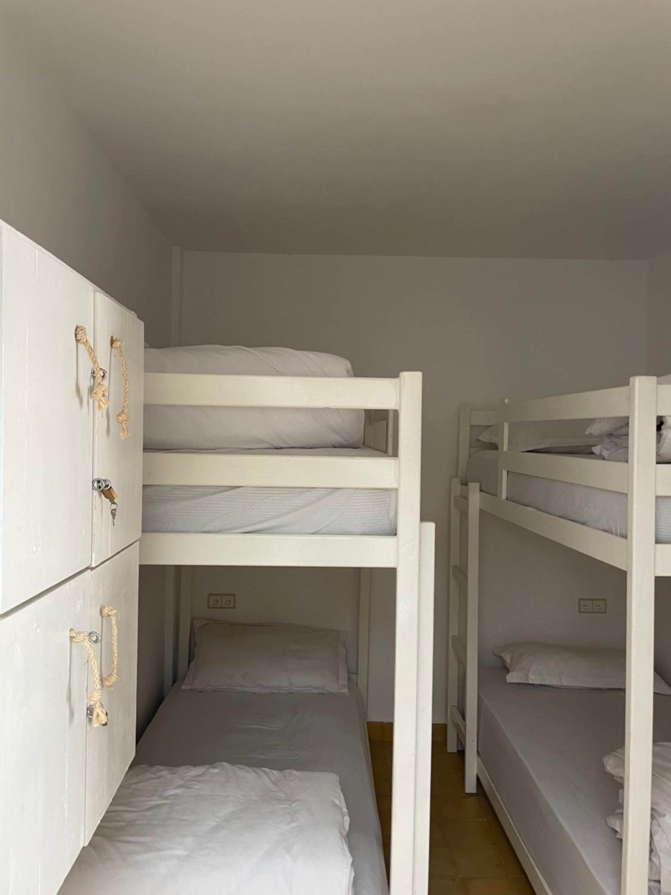 Bed in 4-Bed Mixed Dormitory Room photo 1