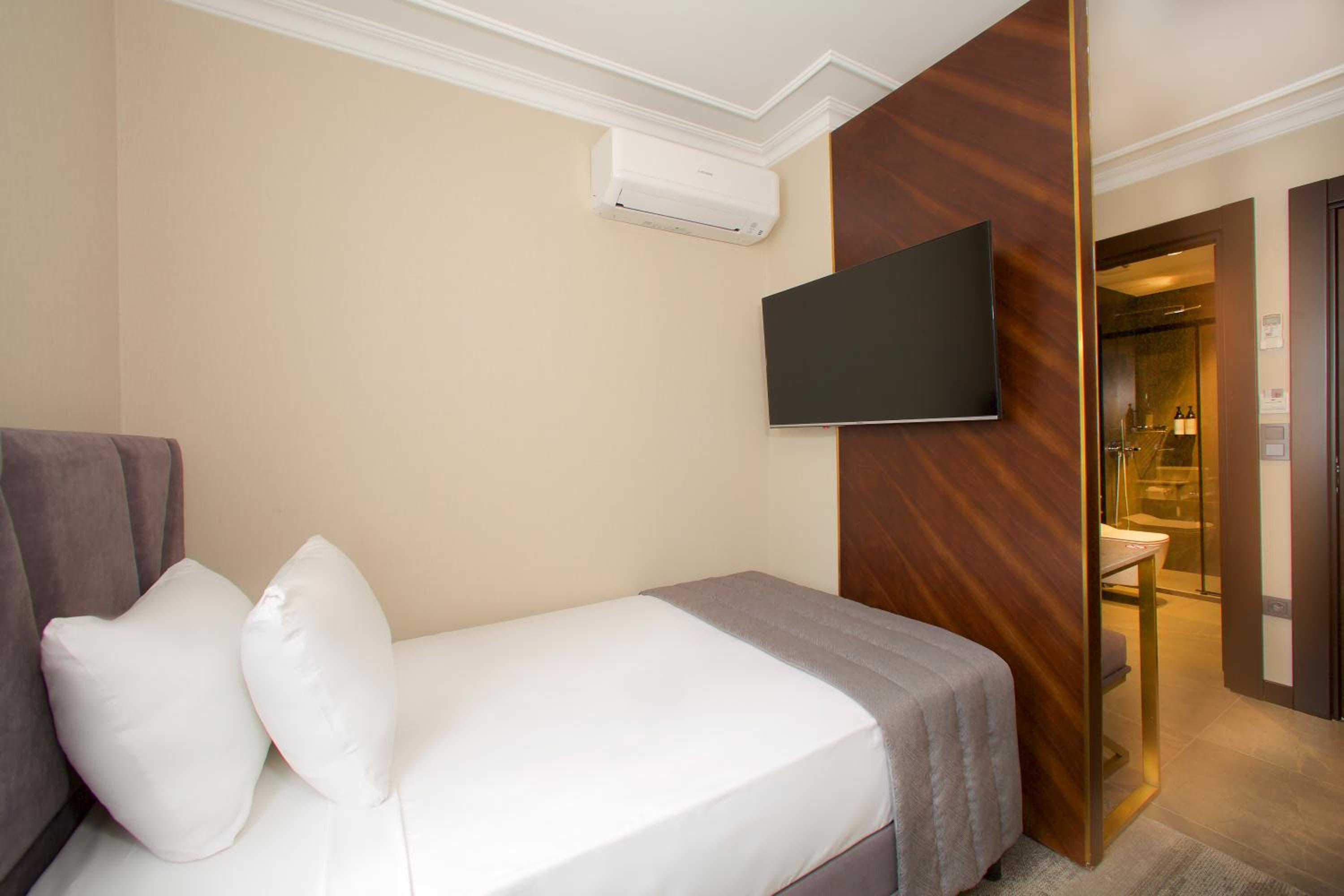 Single Room photo 1