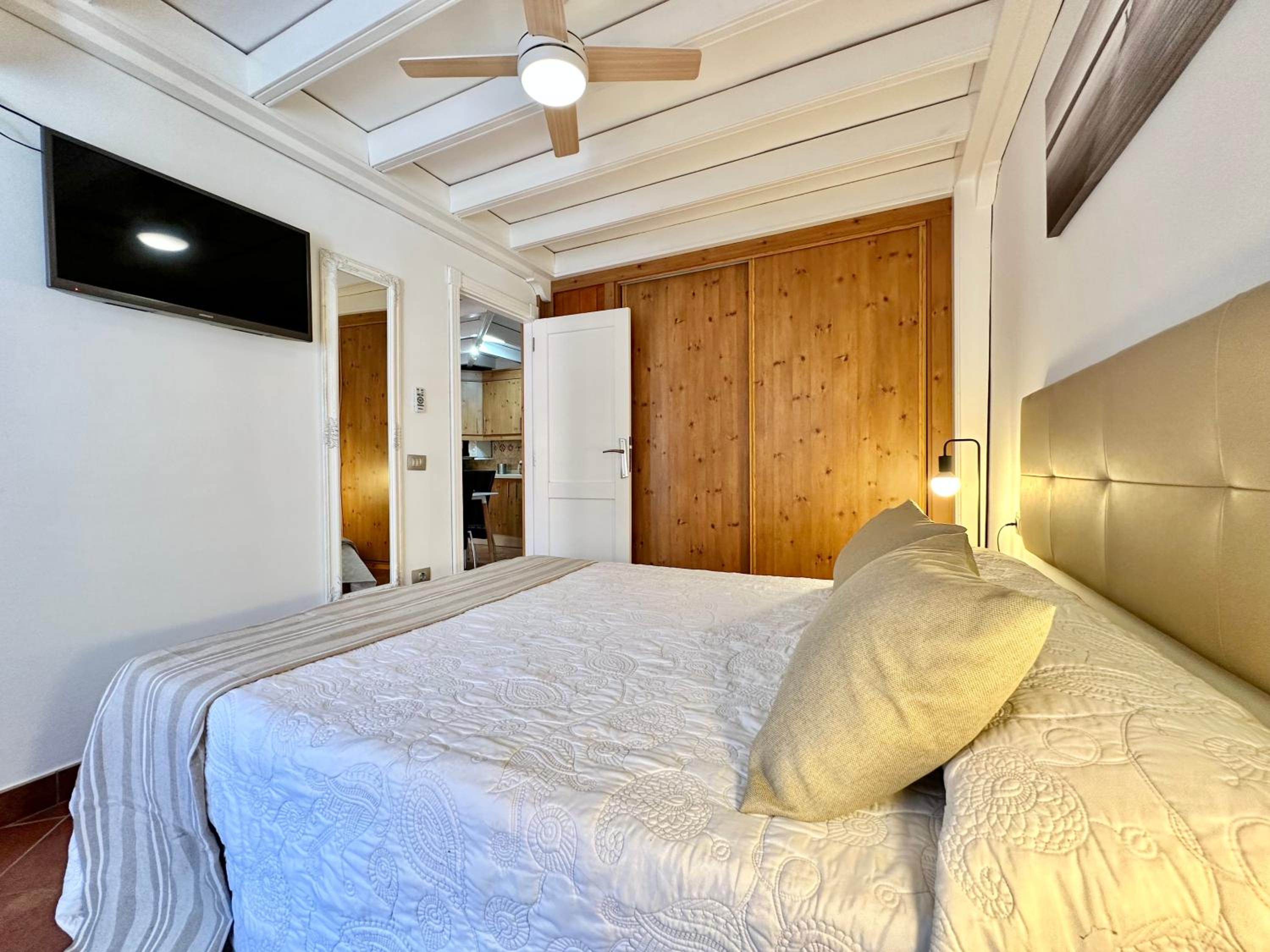 Apartamento de una habitación con vista a la piscina