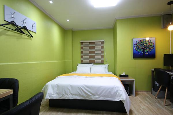 Standard Double Room - Photo 3