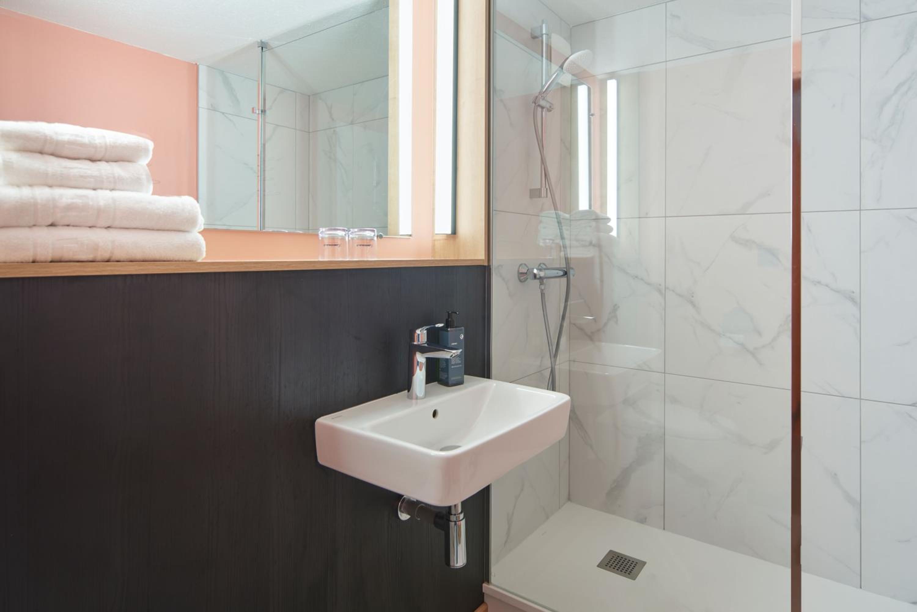 Superior Double Room - Photo 2