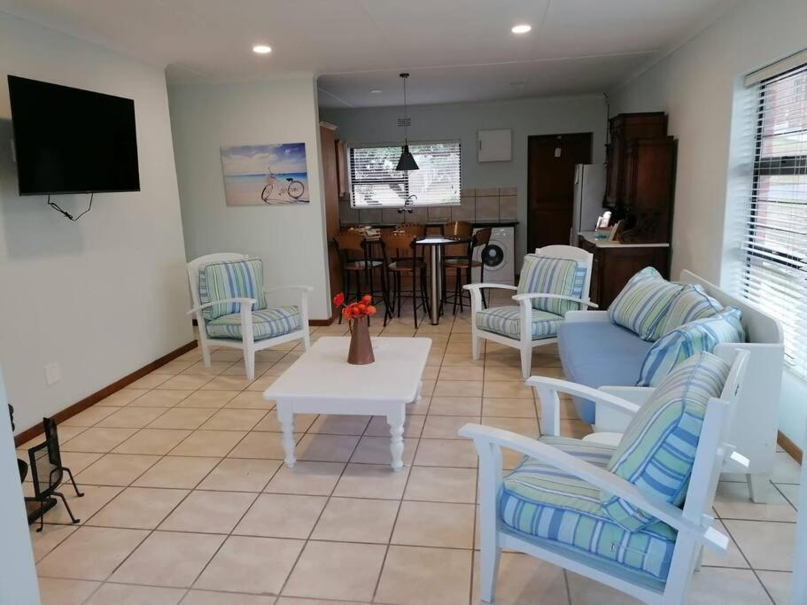 Three-Bedroom House photo 1